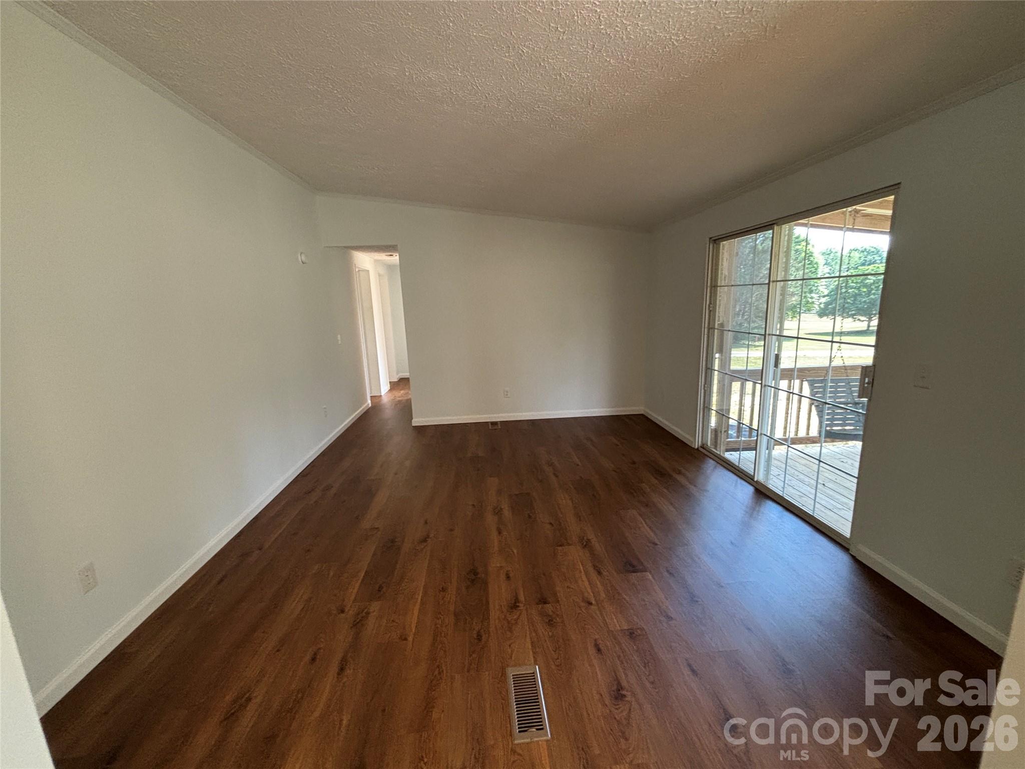 559 School Drive — Taylorsville
