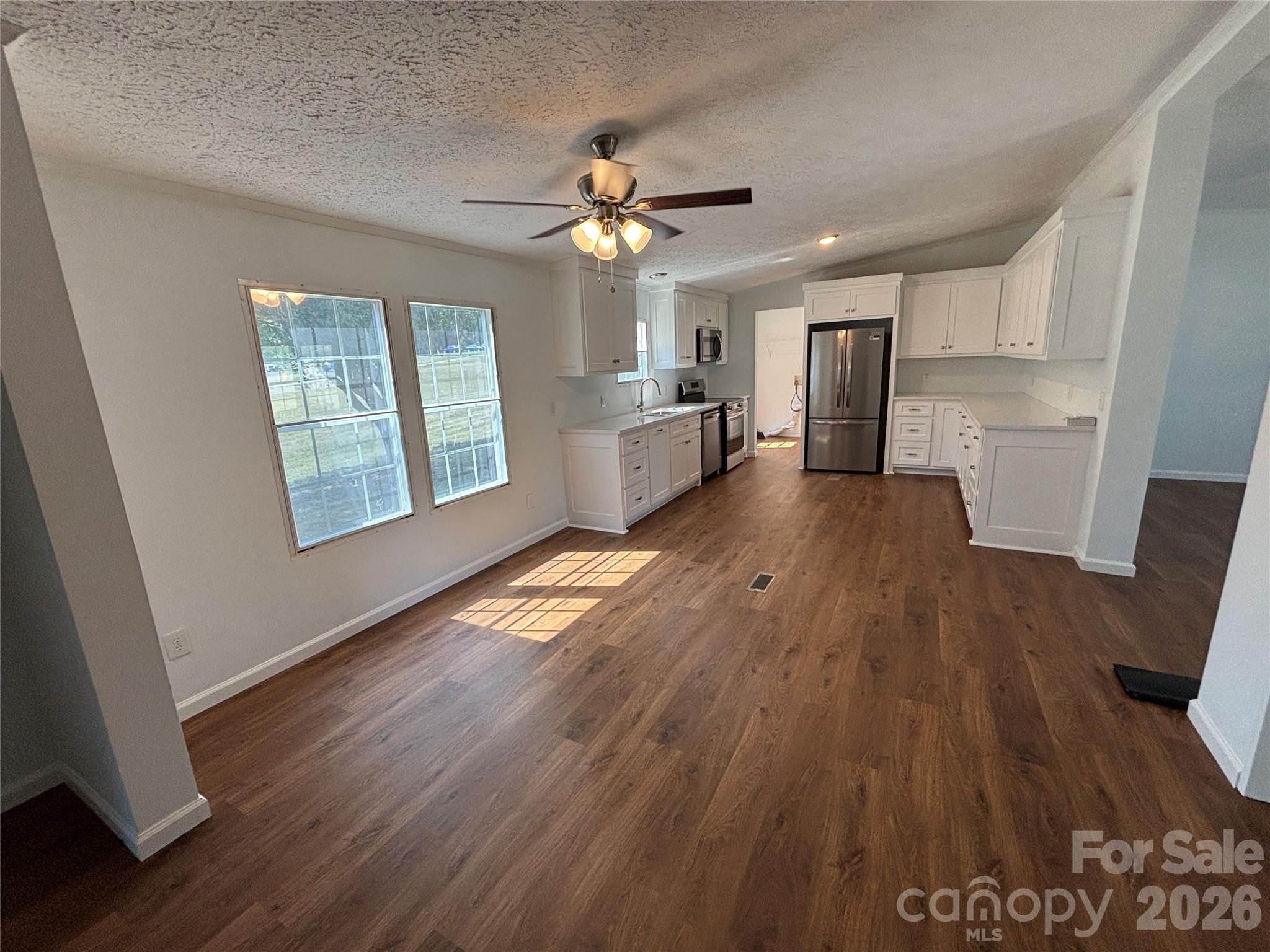 559 School Drive — Taylorsville