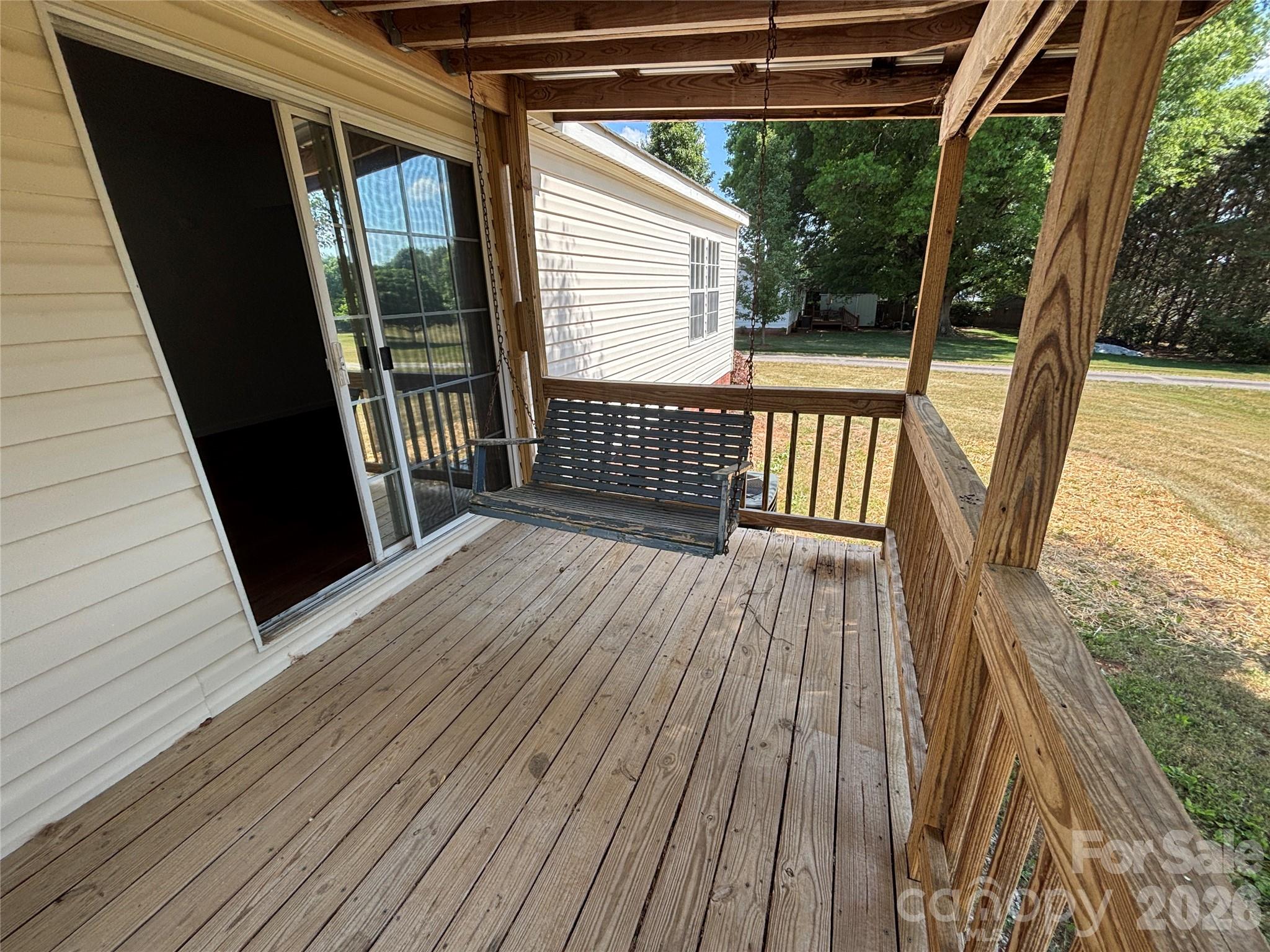 559 School Drive — Taylorsville