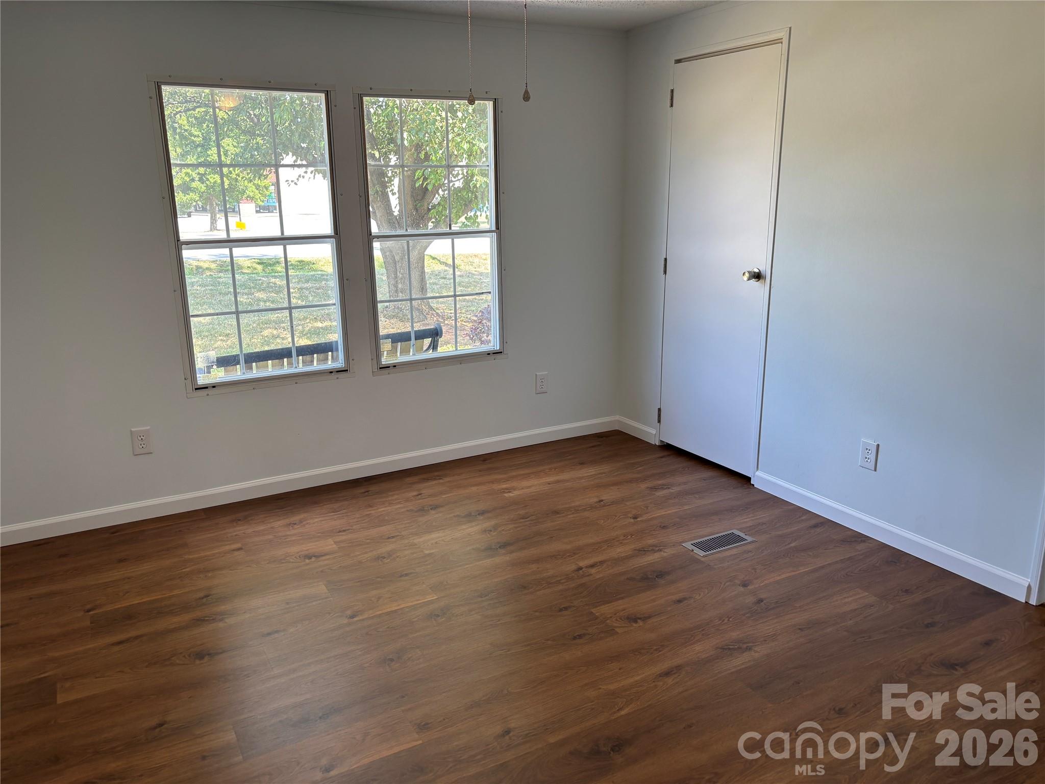 559 School Drive — Taylorsville