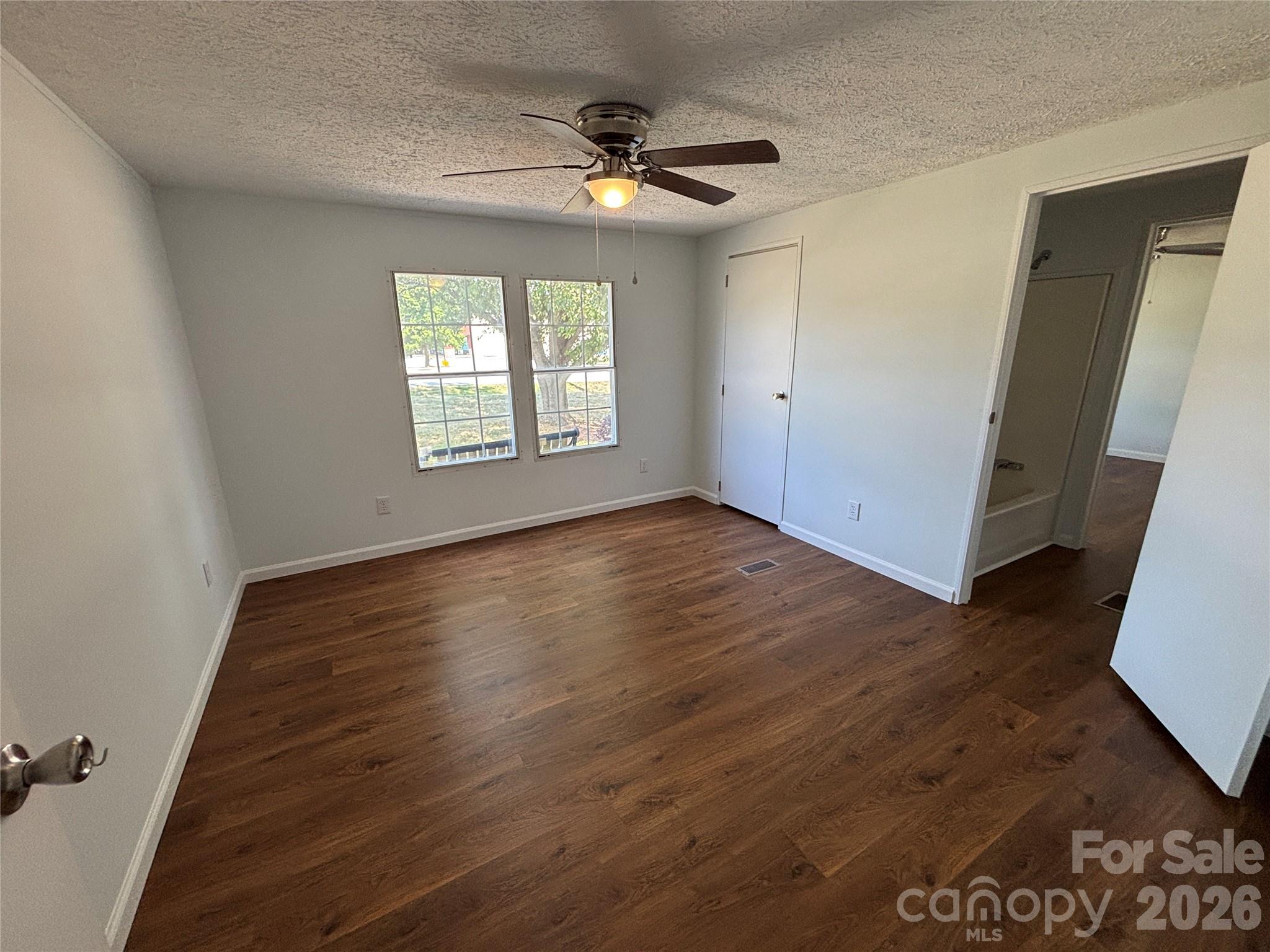 559 School Drive — Taylorsville