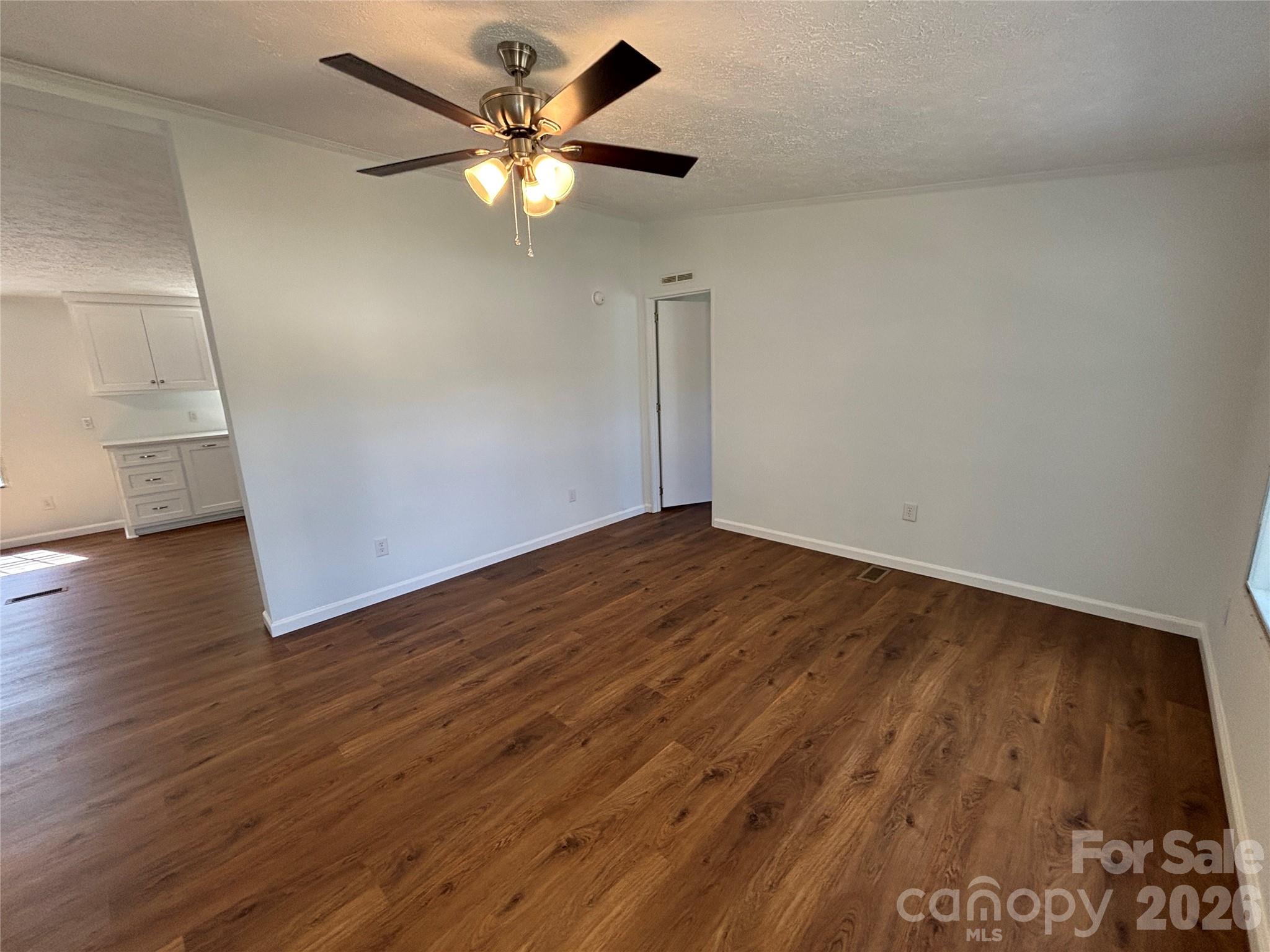 559 School Drive — Taylorsville