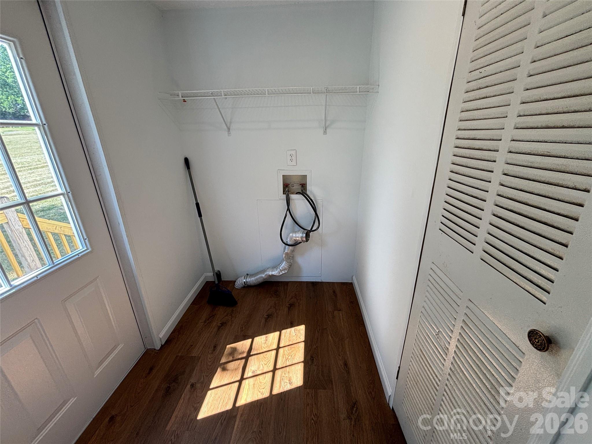 559 School Drive — Taylorsville
