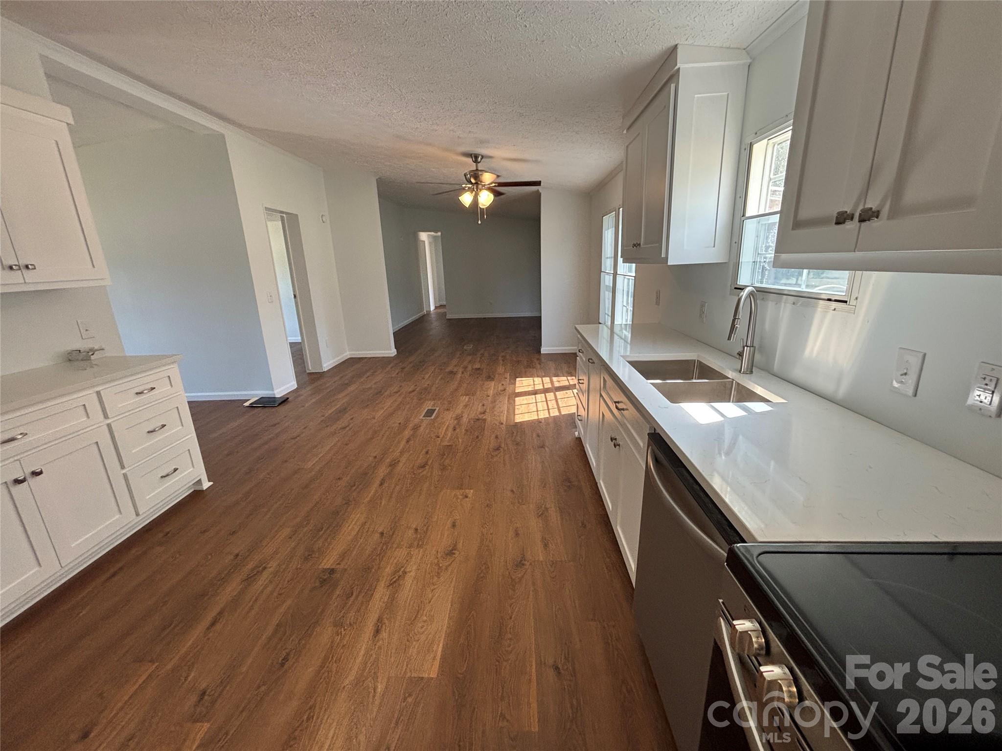 559 School Drive — Taylorsville