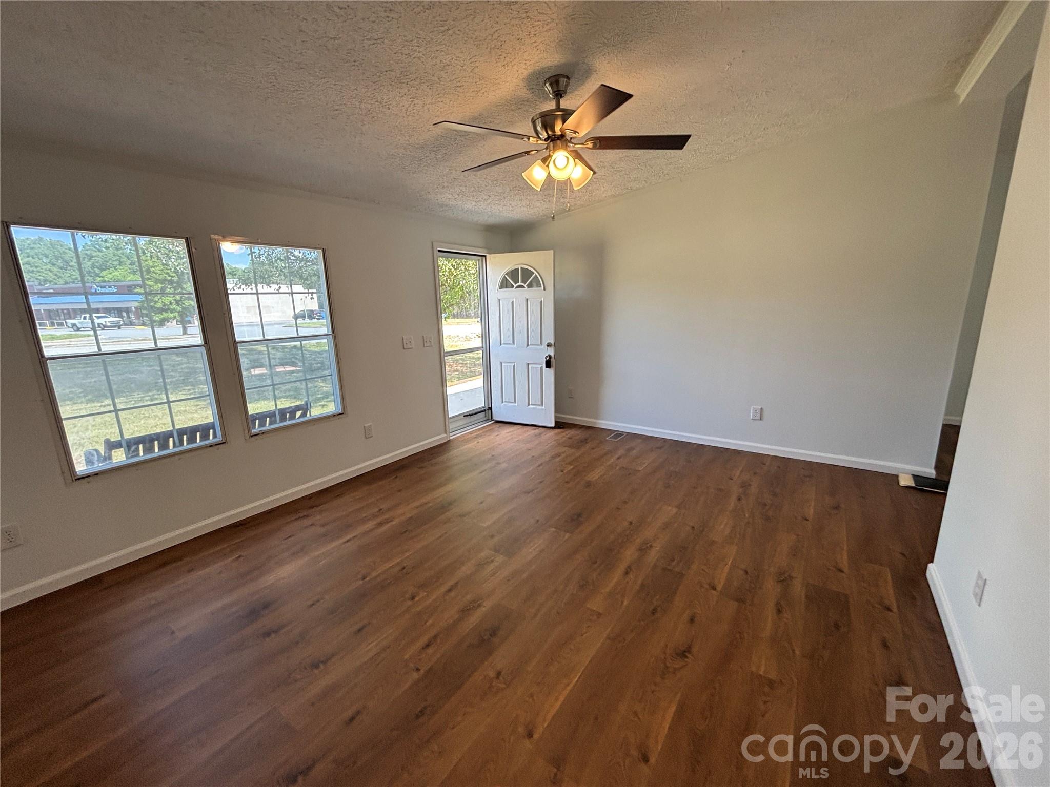 559 School Drive — Taylorsville