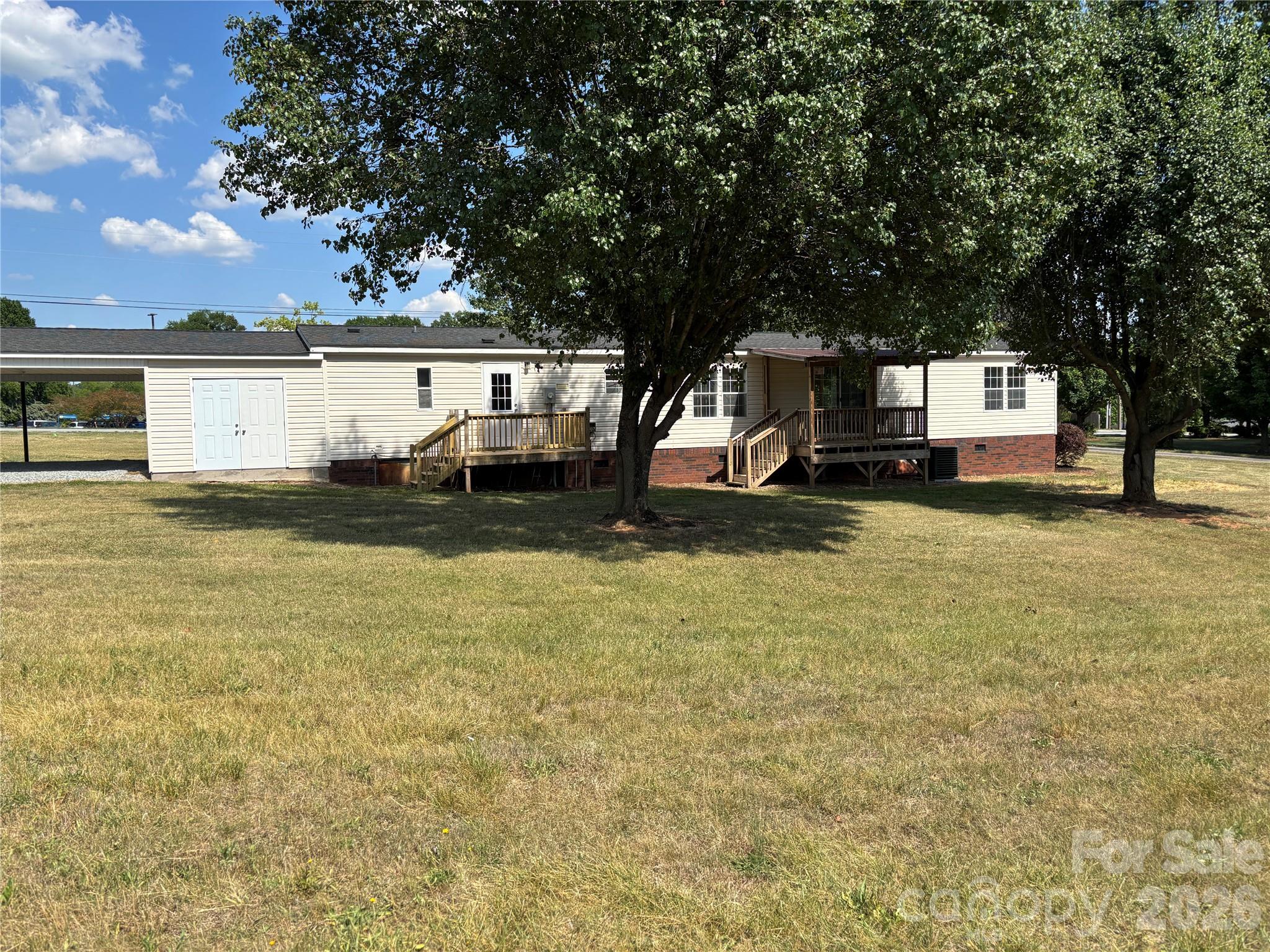 559 School Drive — Taylorsville