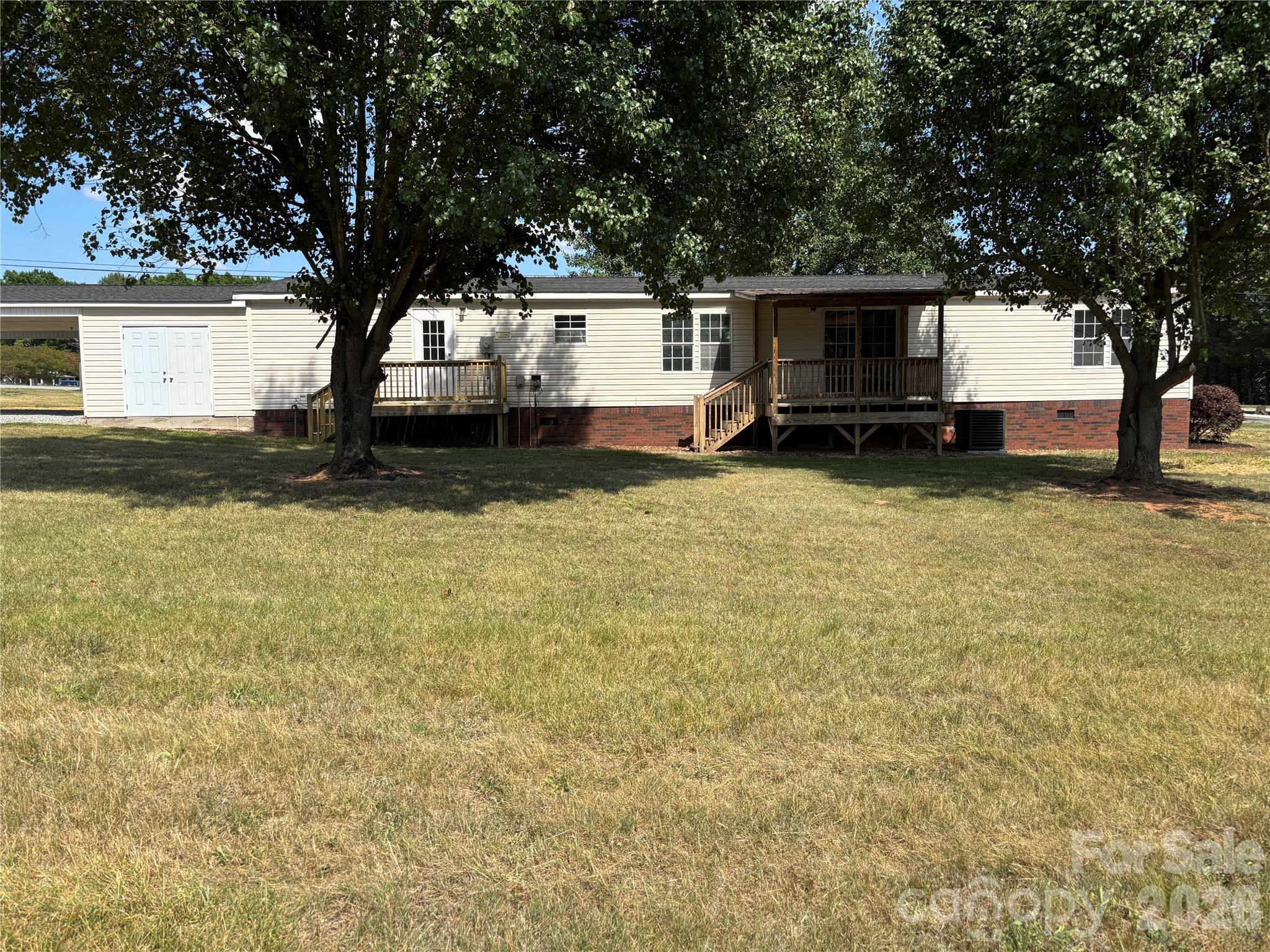 559 School Drive — Taylorsville