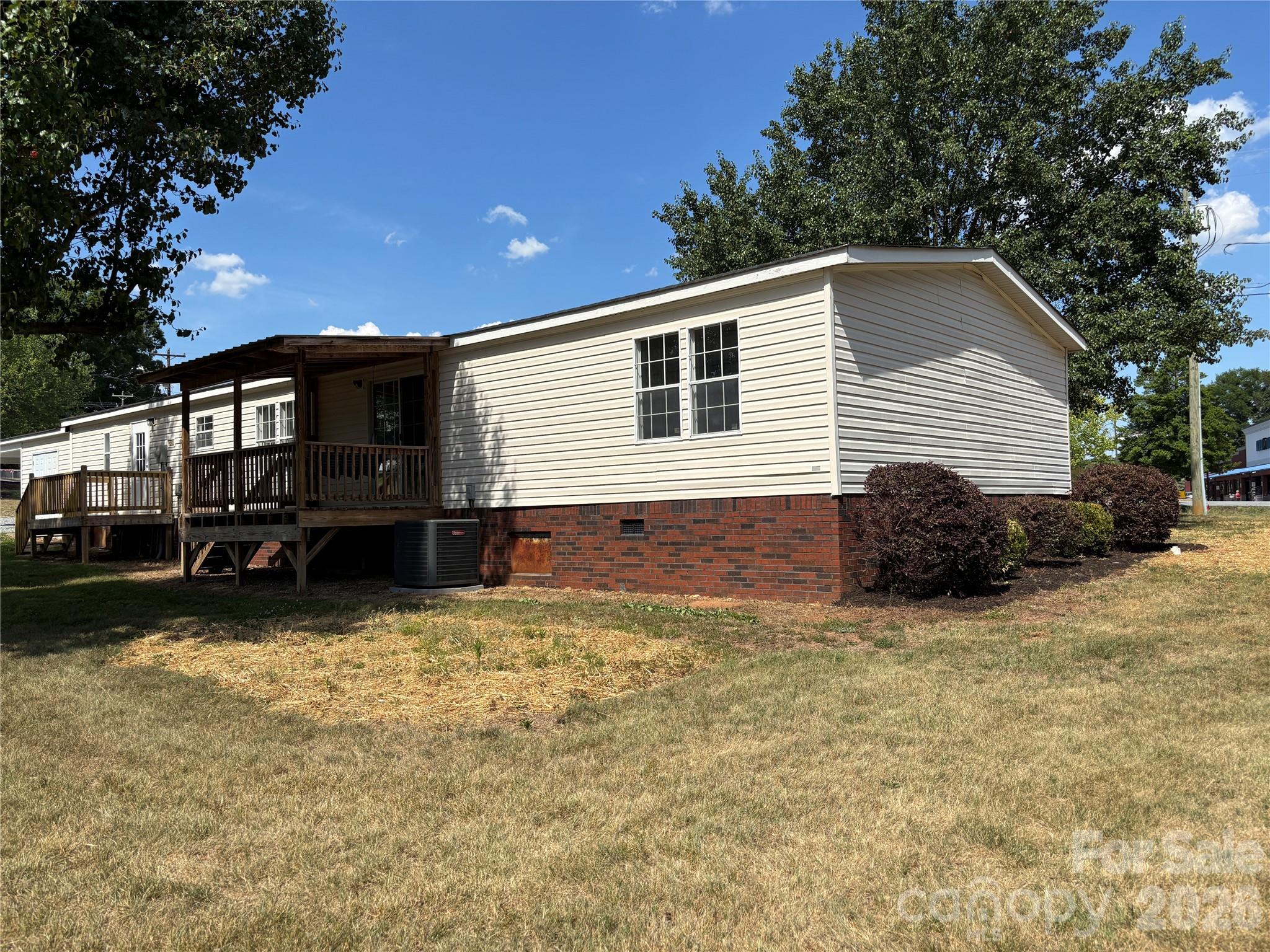 559 School Drive — Taylorsville