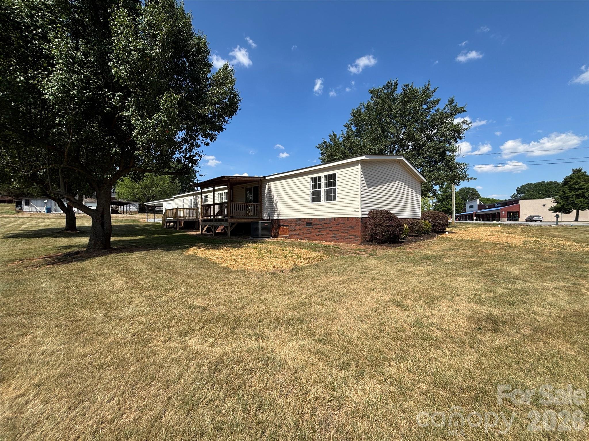 559 School Drive — Taylorsville