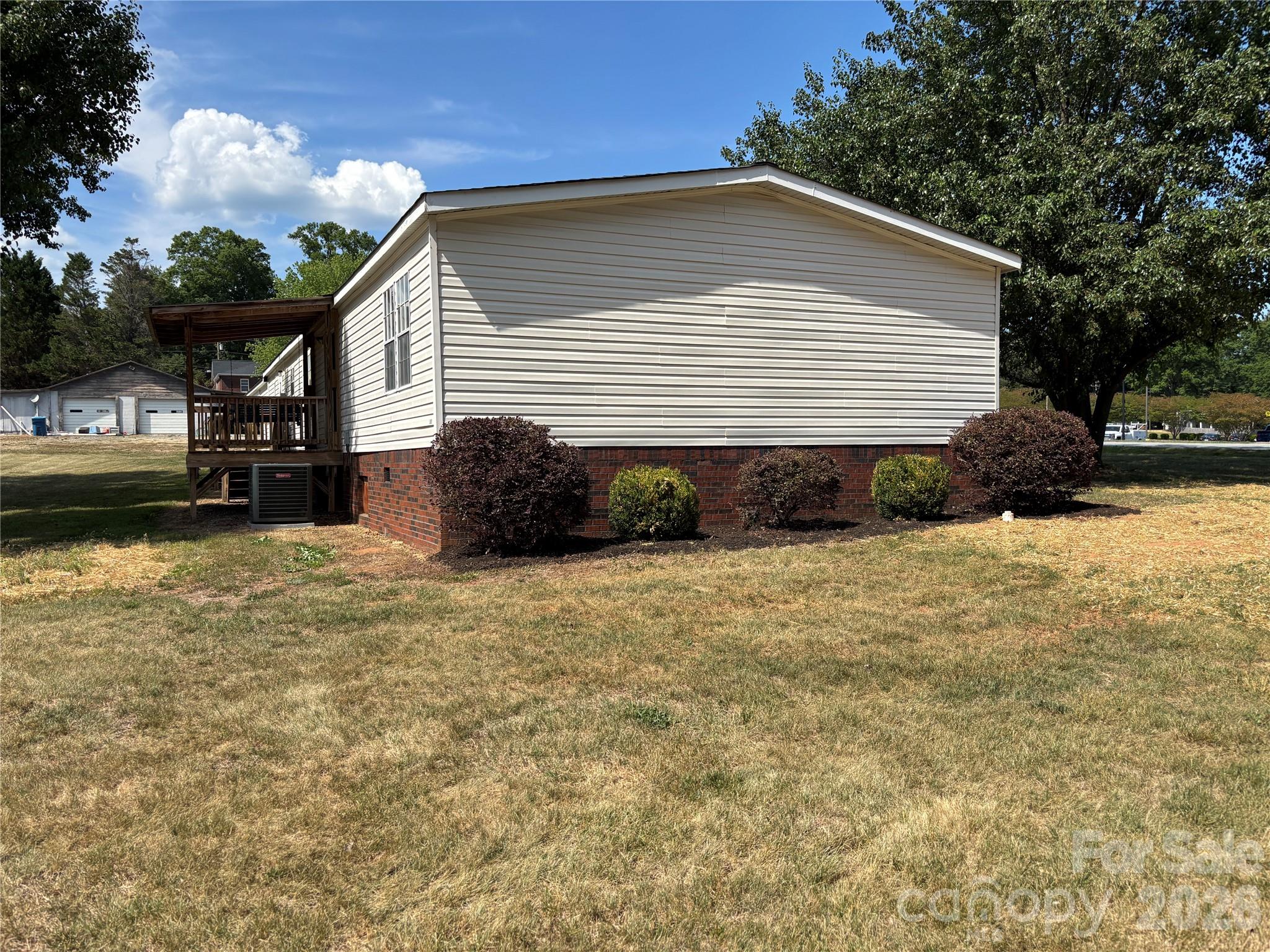 559 School Drive — Taylorsville