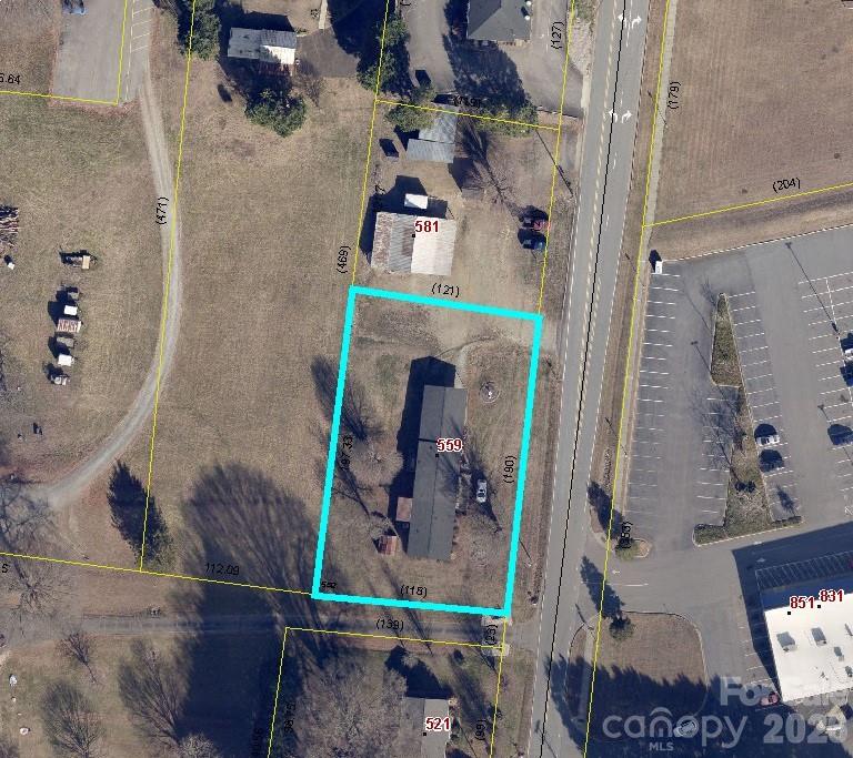 559 School Drive — Taylorsville