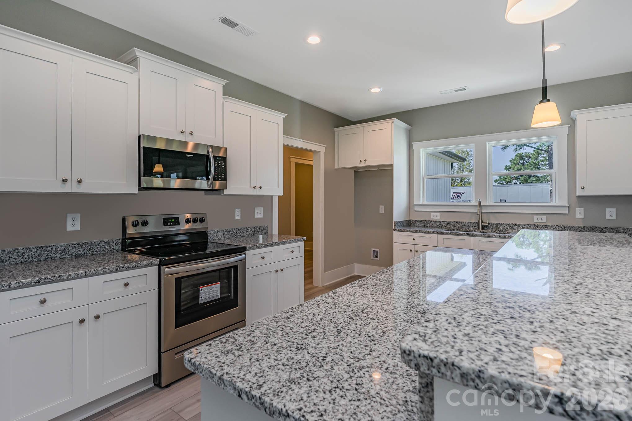 512 Barefoot Lane — Clover