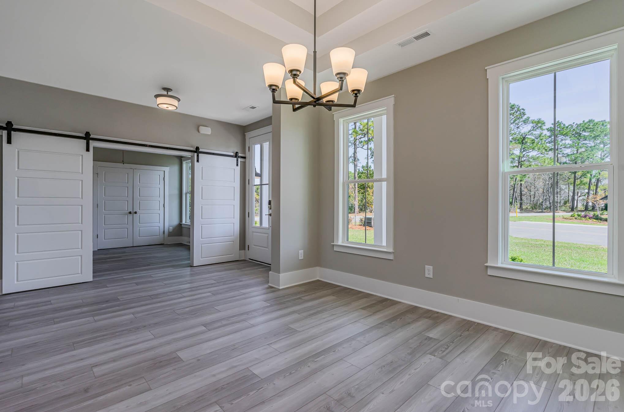512 Barefoot Lane — Clover