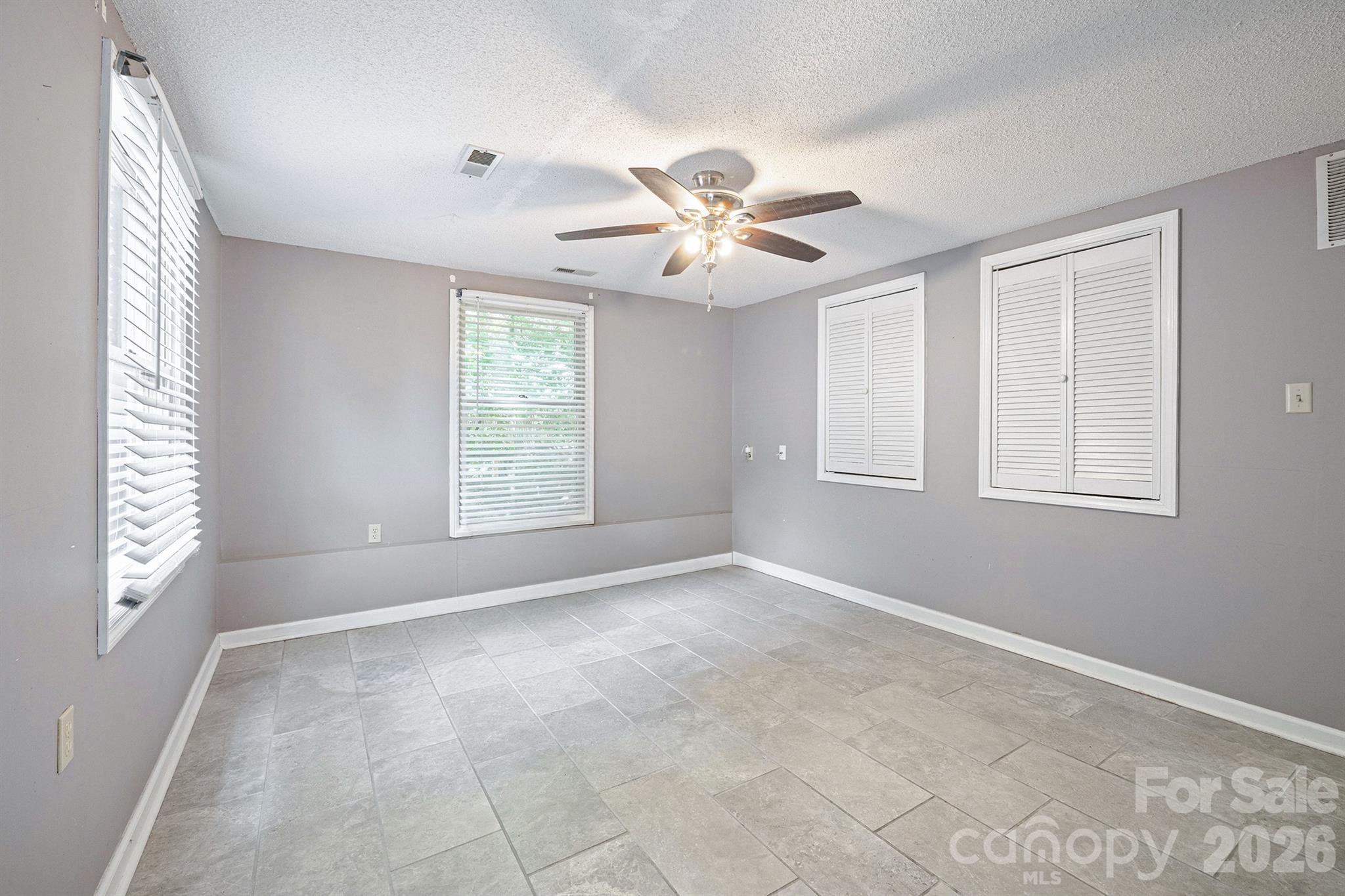19017 Kailua Circle — Tega Cay