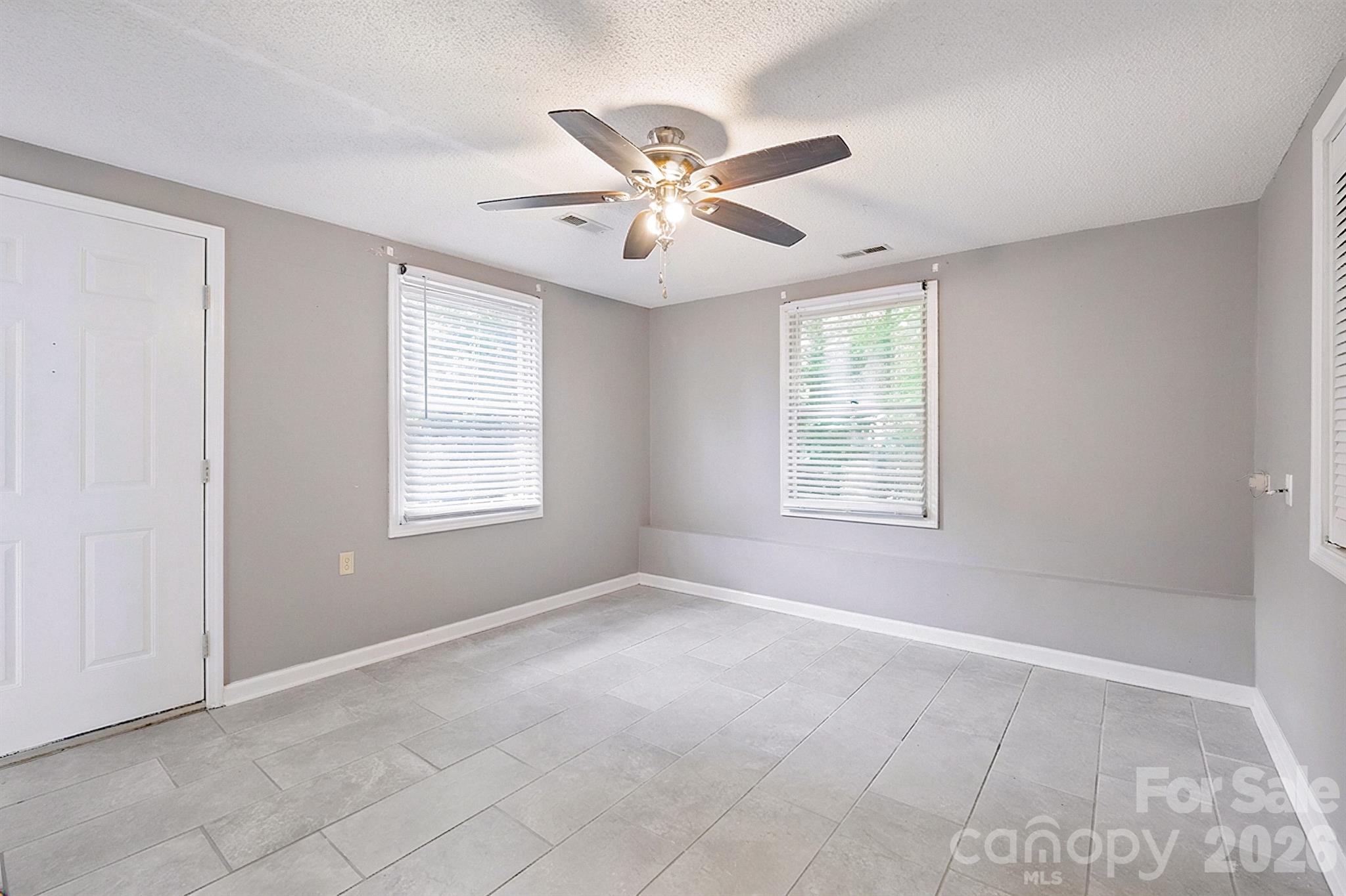 19017 Kailua Circle — Tega Cay