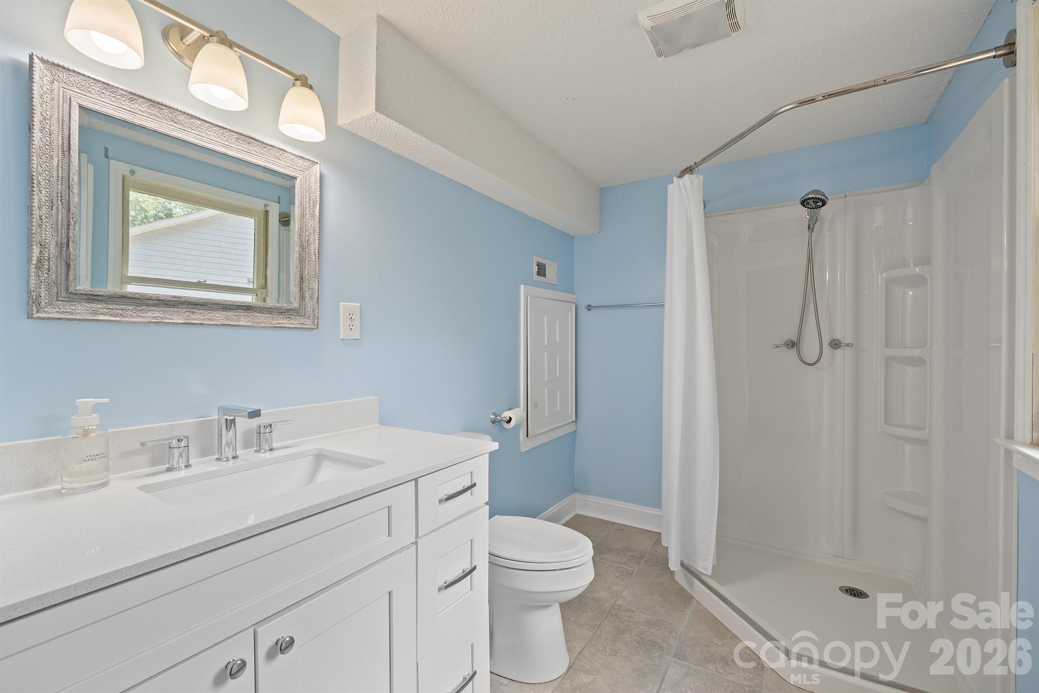 19017 Kailua Circle — Tega Cay