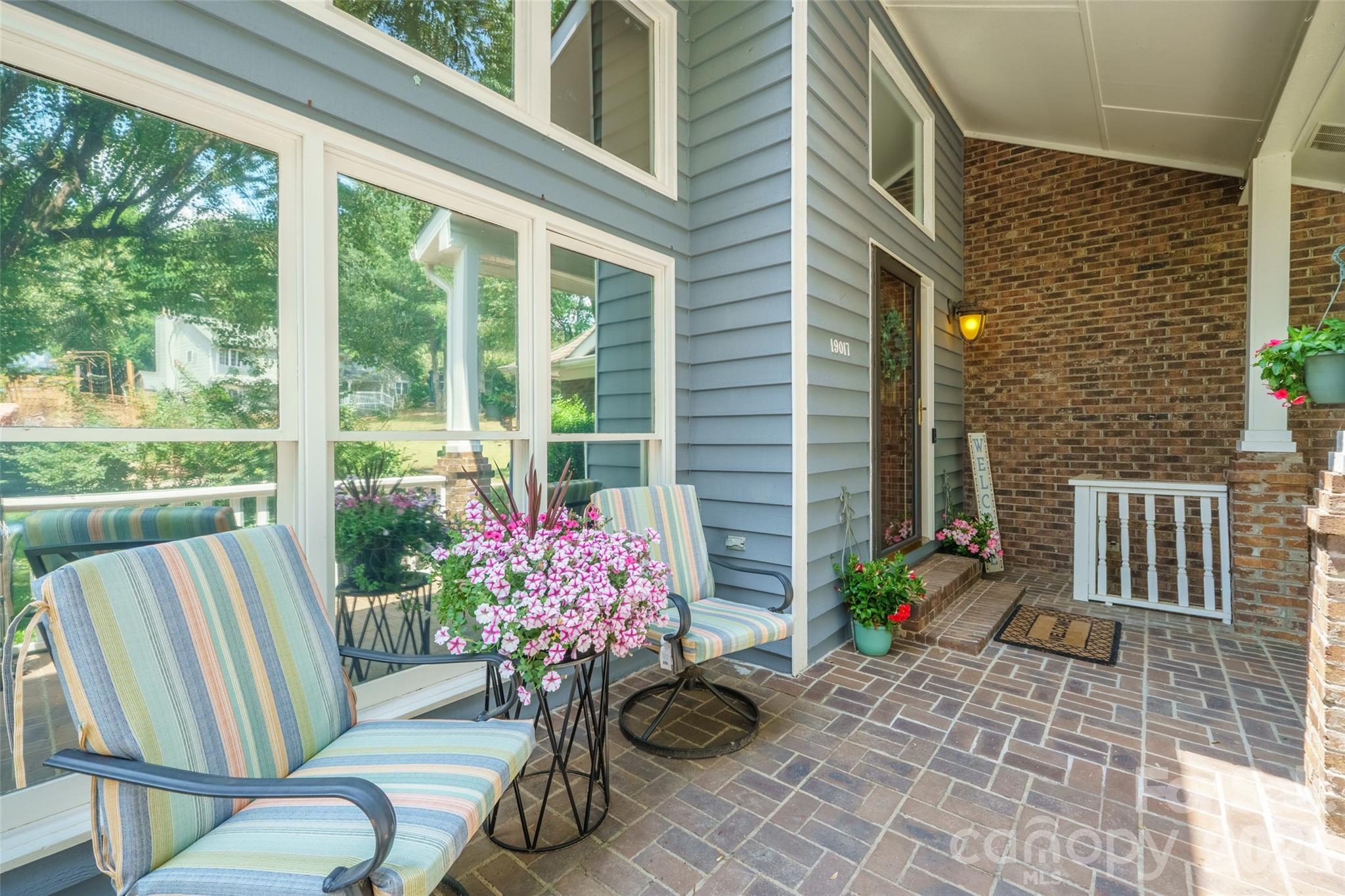 19017 Kailua Circle — Tega Cay