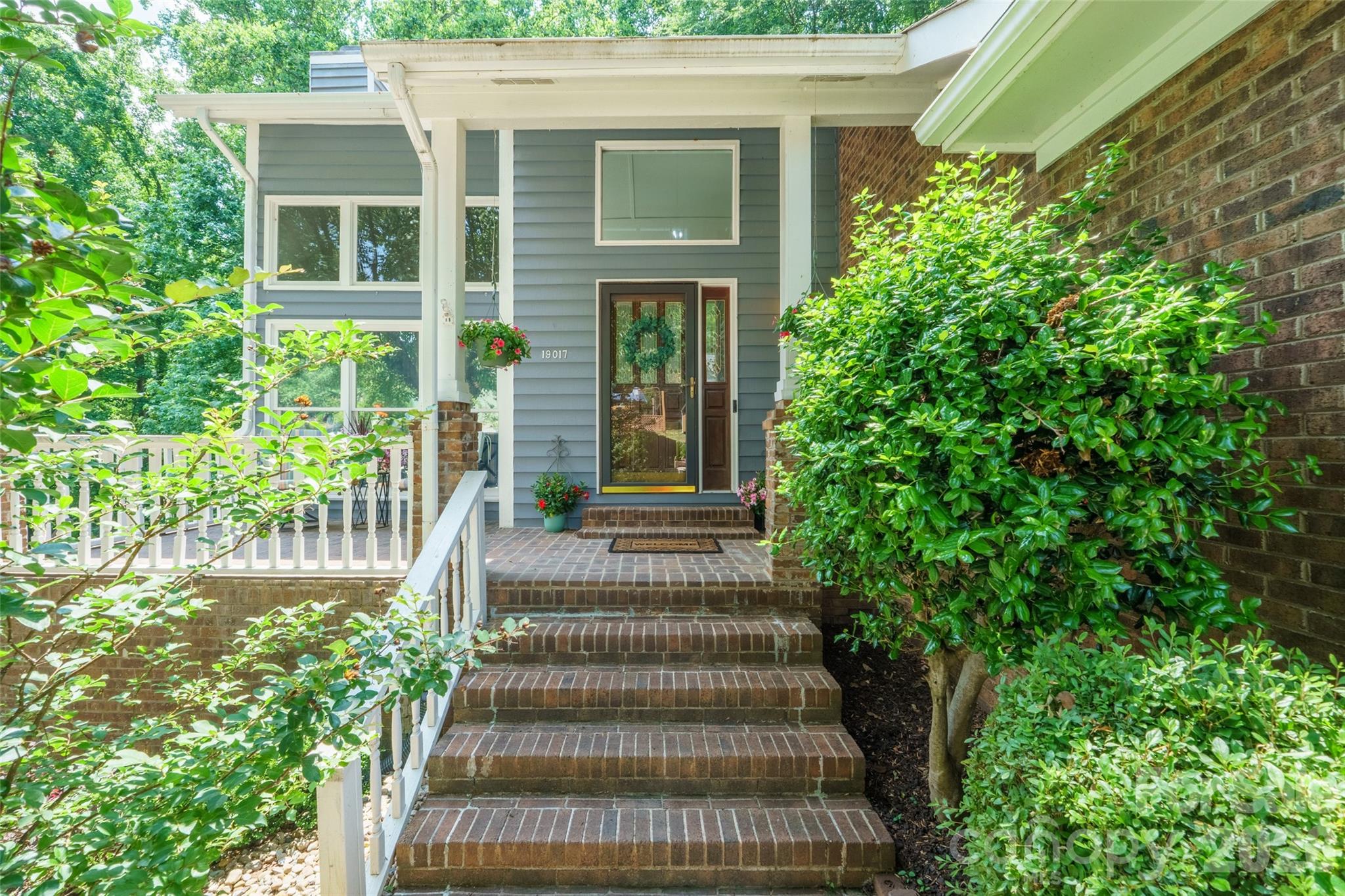 19017 Kailua Circle — Tega Cay