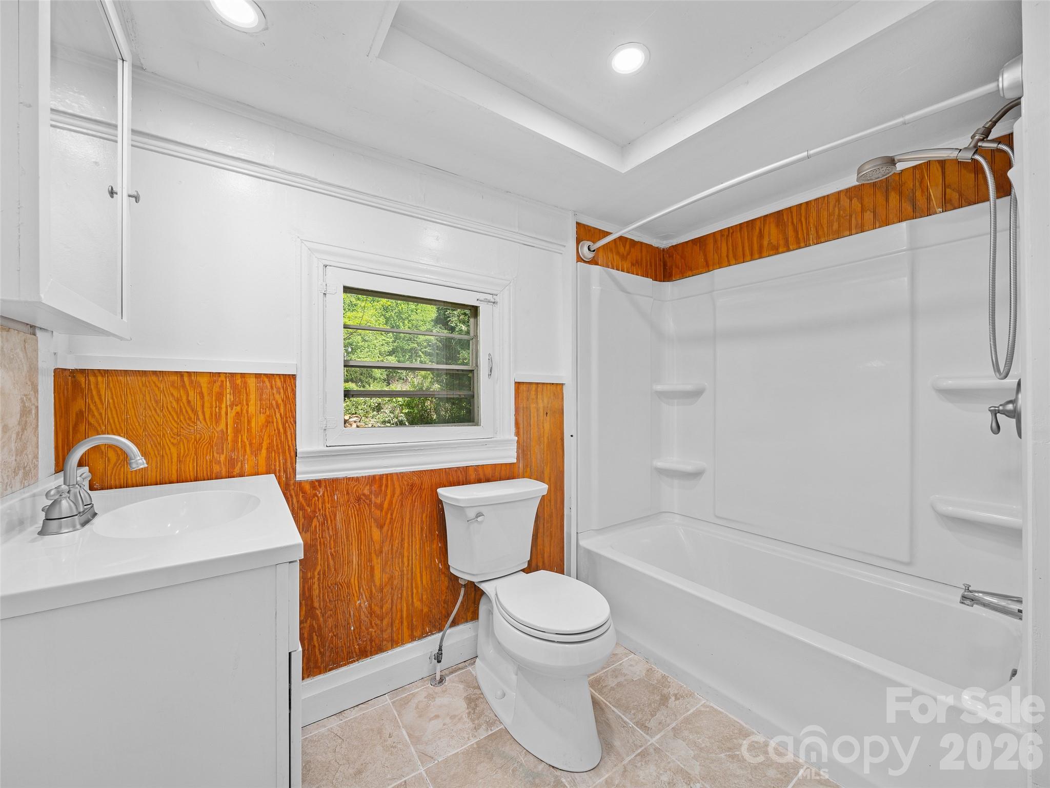 9 Ivy Street — Burnsville