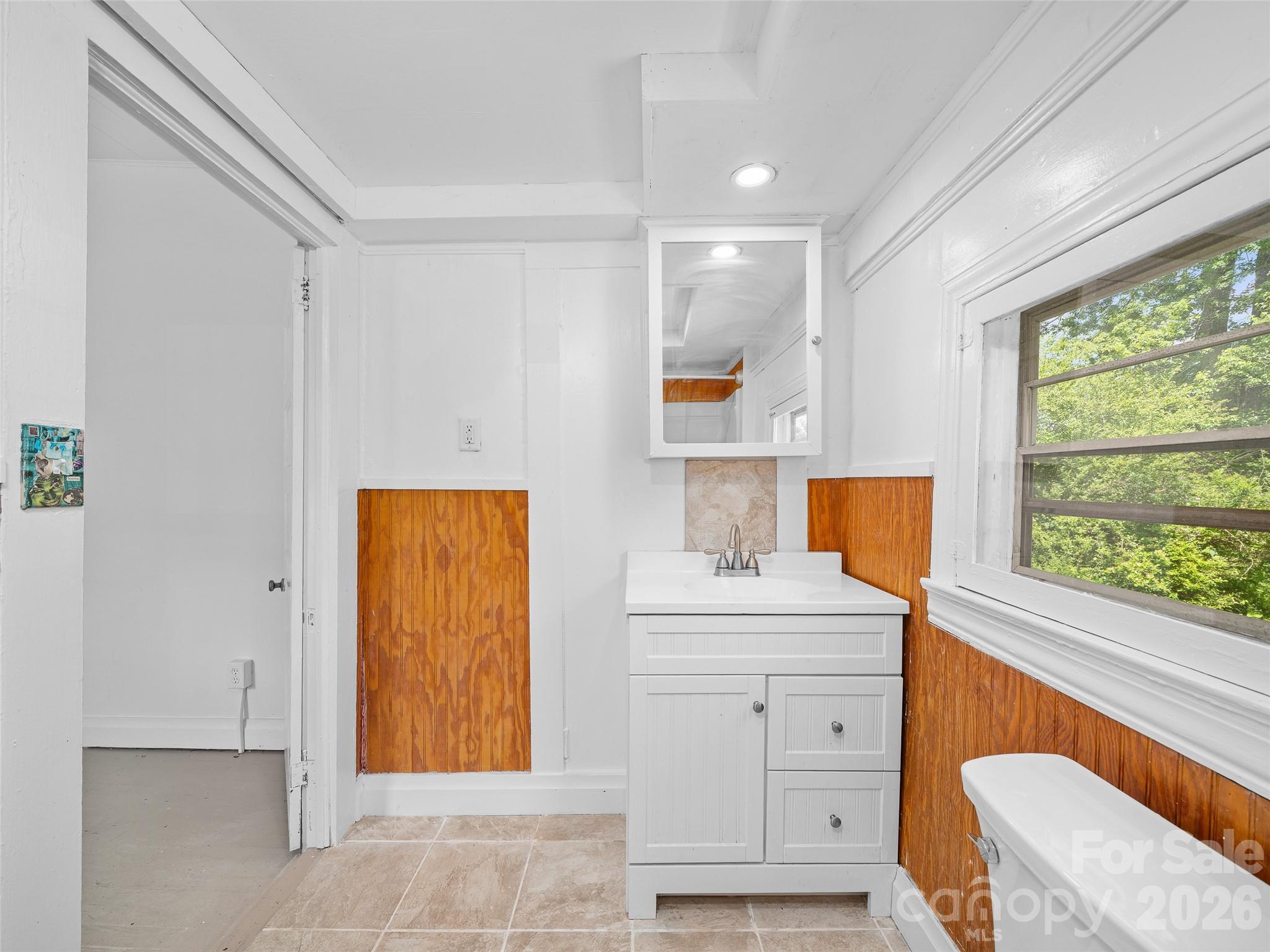 9 Ivy Street — Burnsville