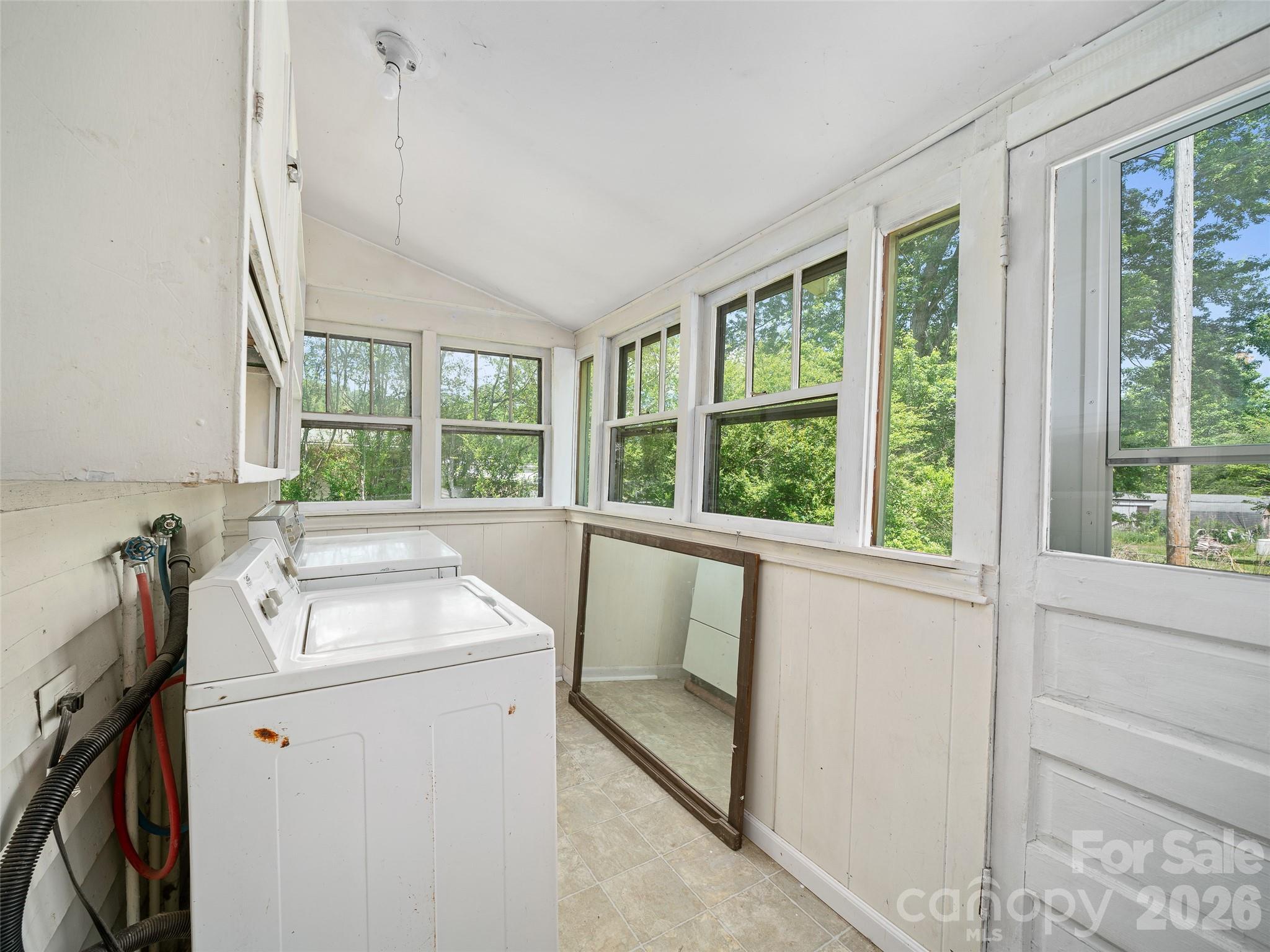 9 Ivy Street — Burnsville