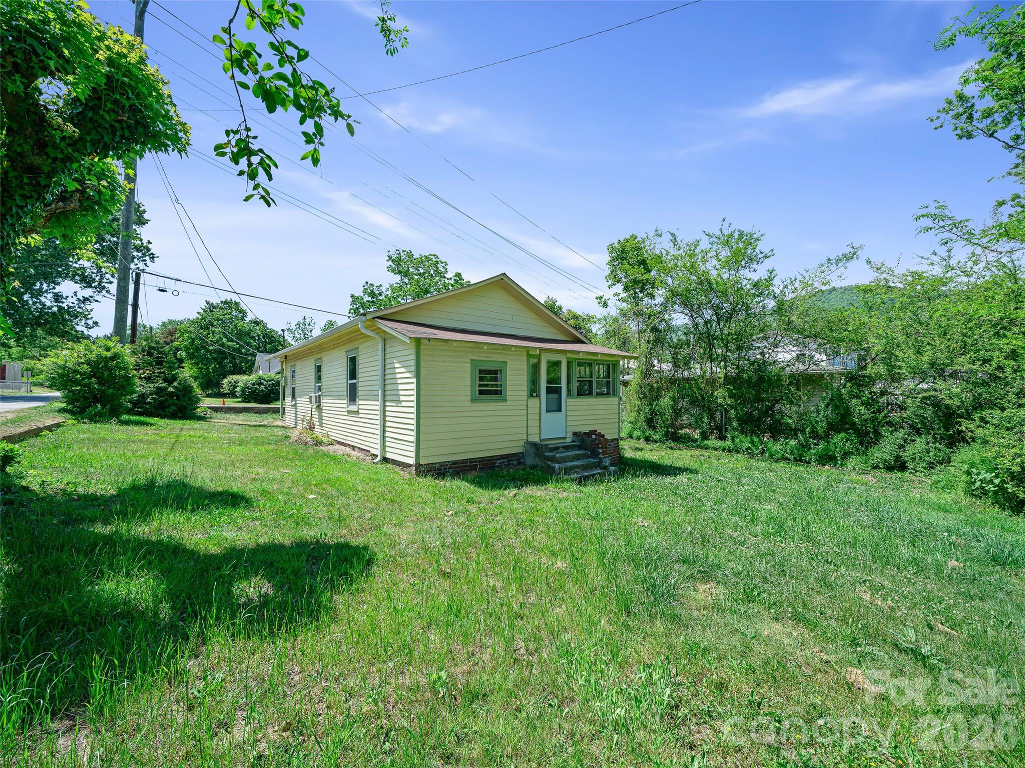 9 Ivy Street — Burnsville