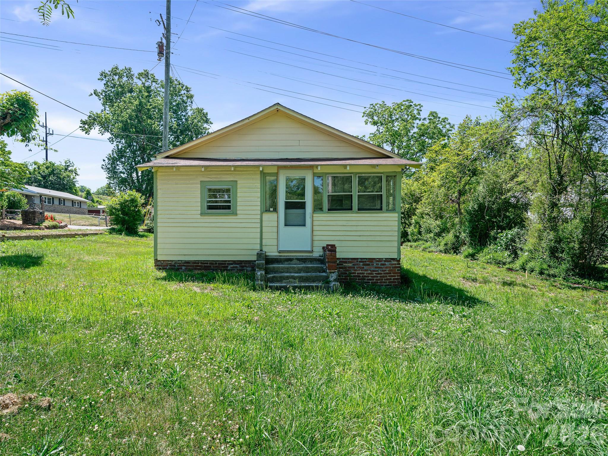 9 Ivy Street — Burnsville
