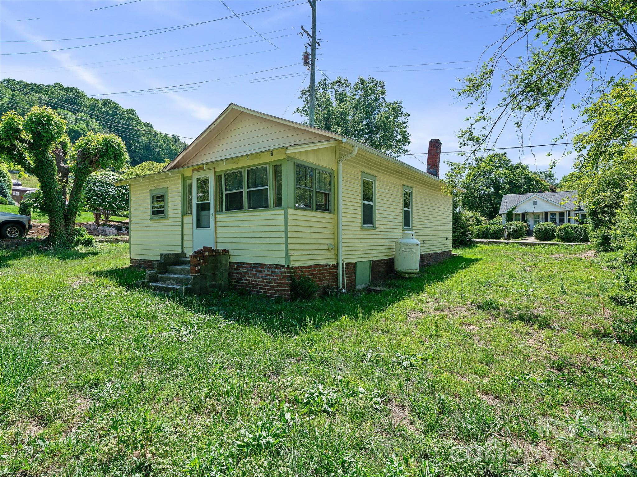 9 Ivy Street — Burnsville
