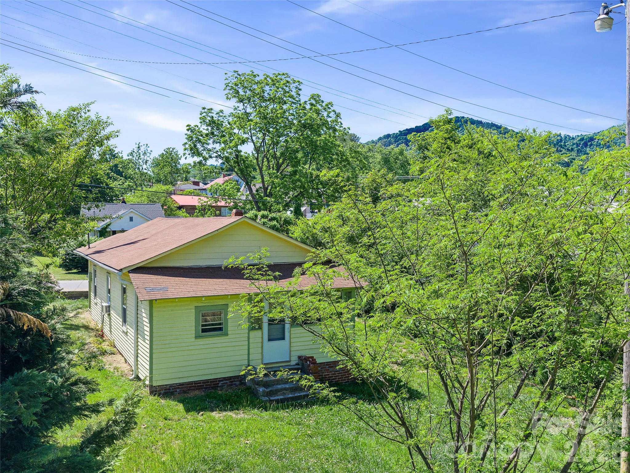 9 Ivy Street — Burnsville