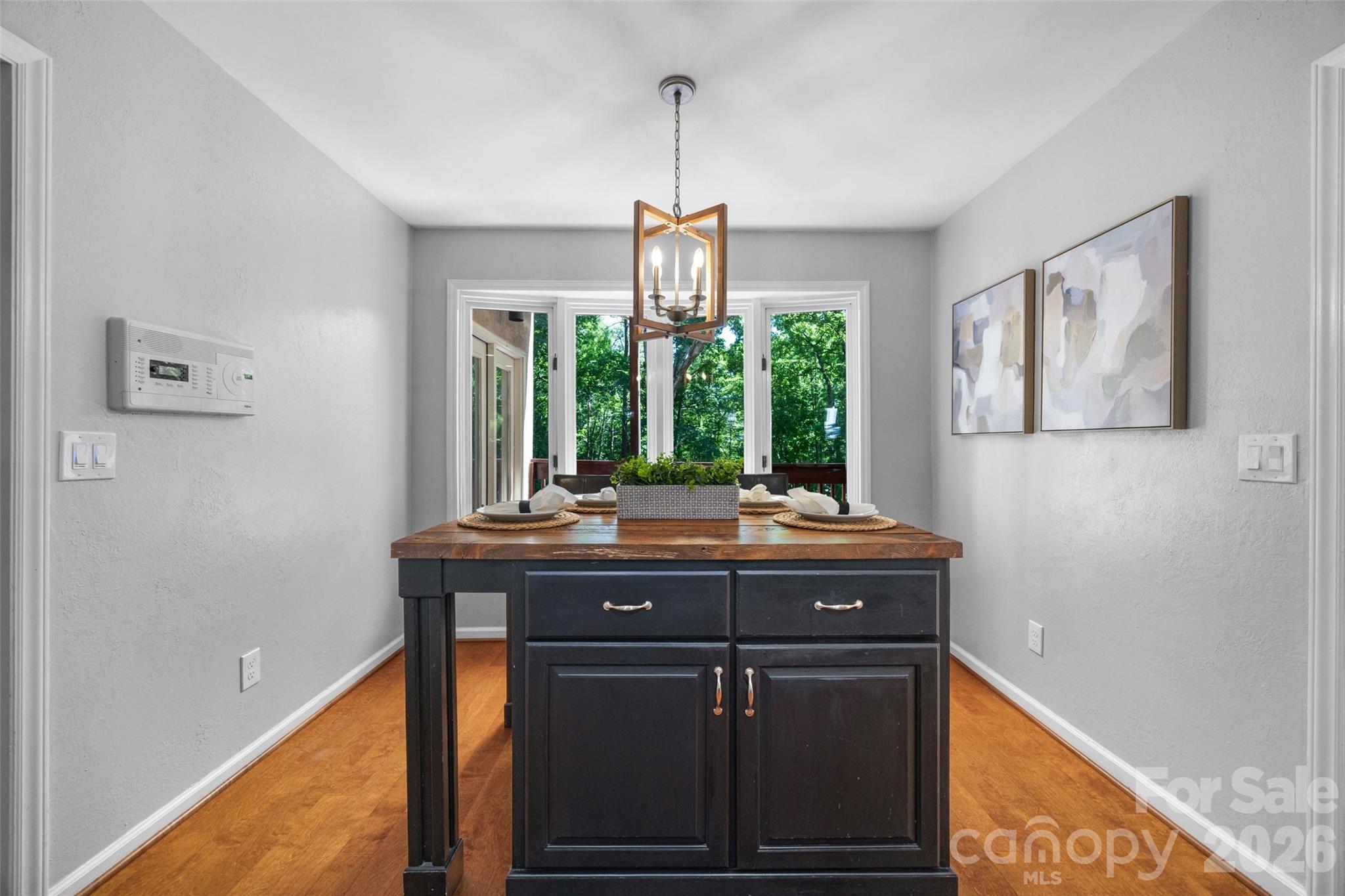 7057 Mariners Court — Tega Cay