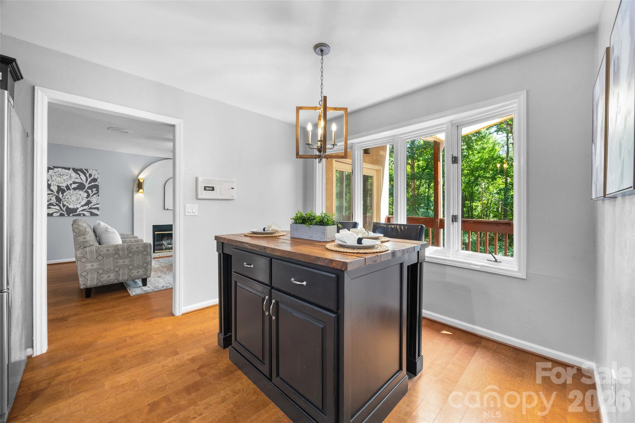 7057 Mariners Court — Tega Cay
