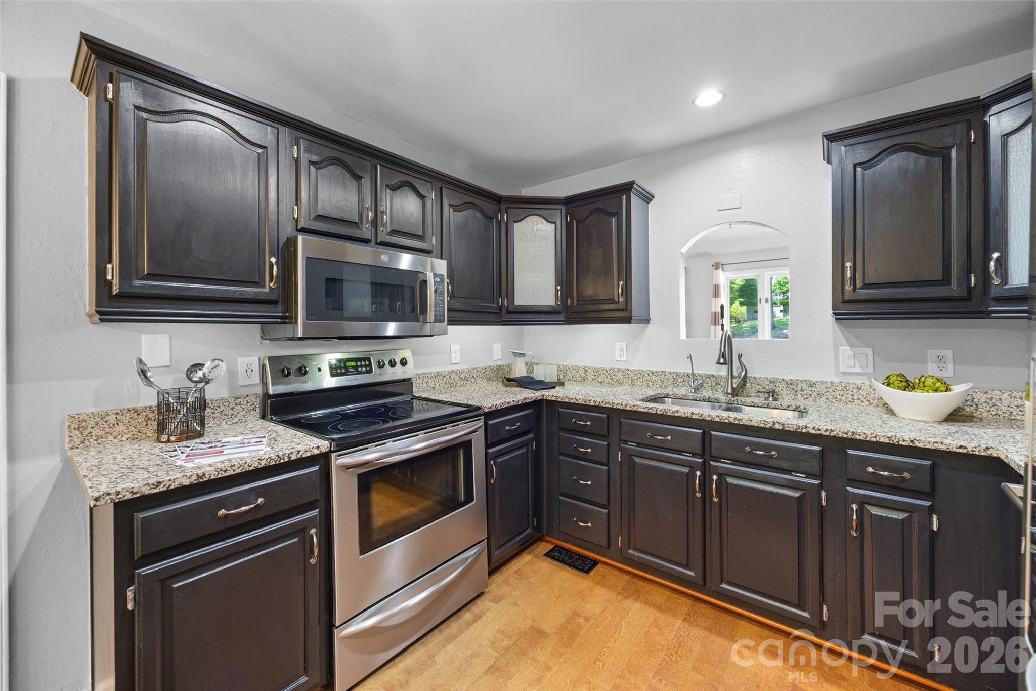 7057 Mariners Court — Tega Cay