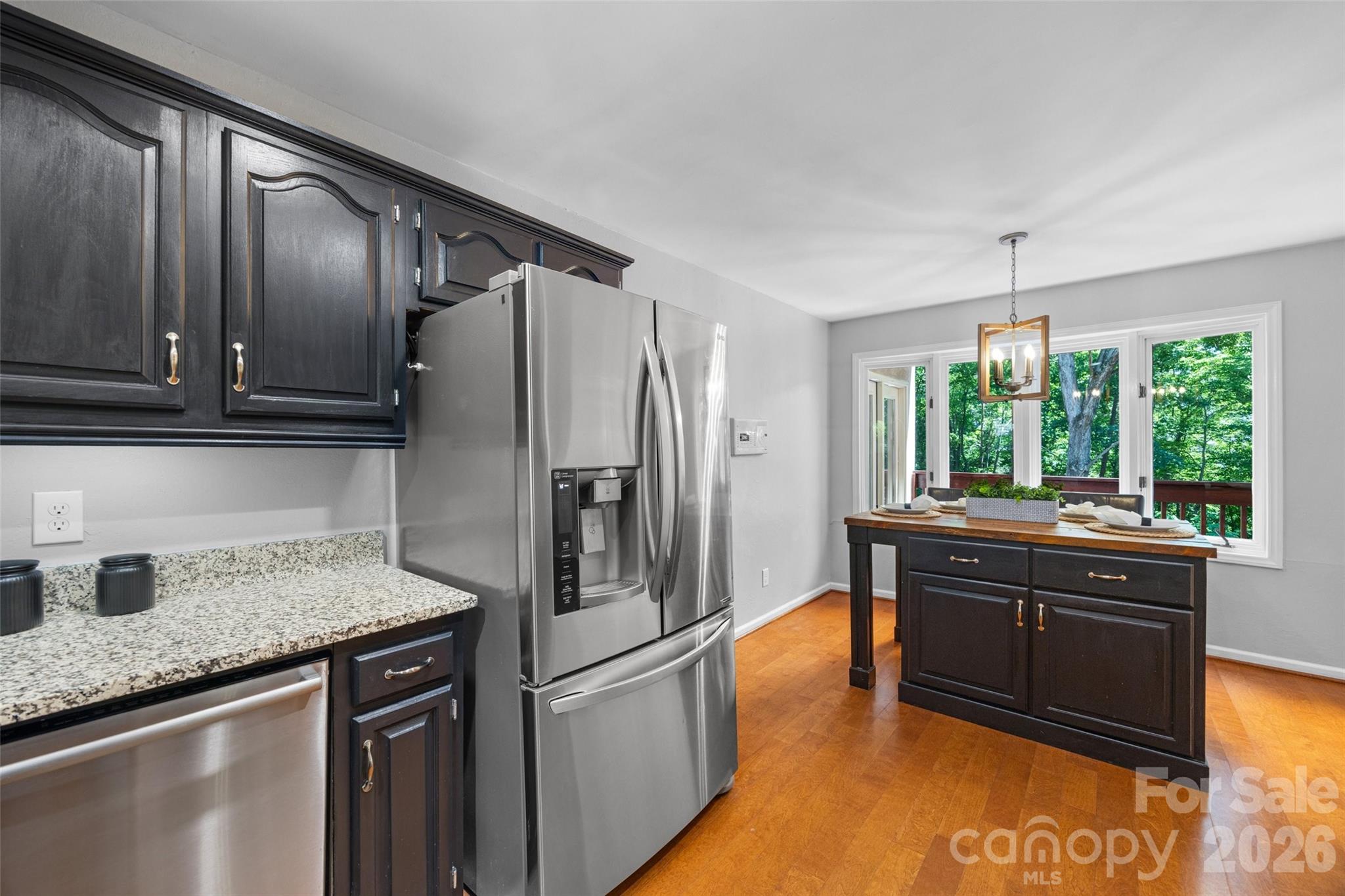 7057 Mariners Court — Tega Cay