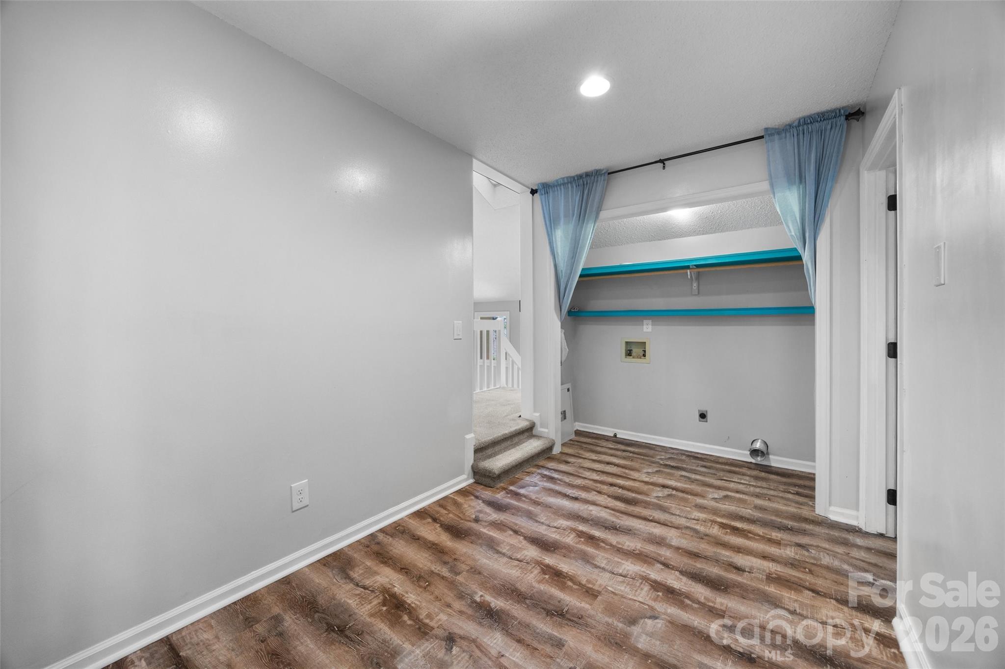 7057 Mariners Court — Tega Cay