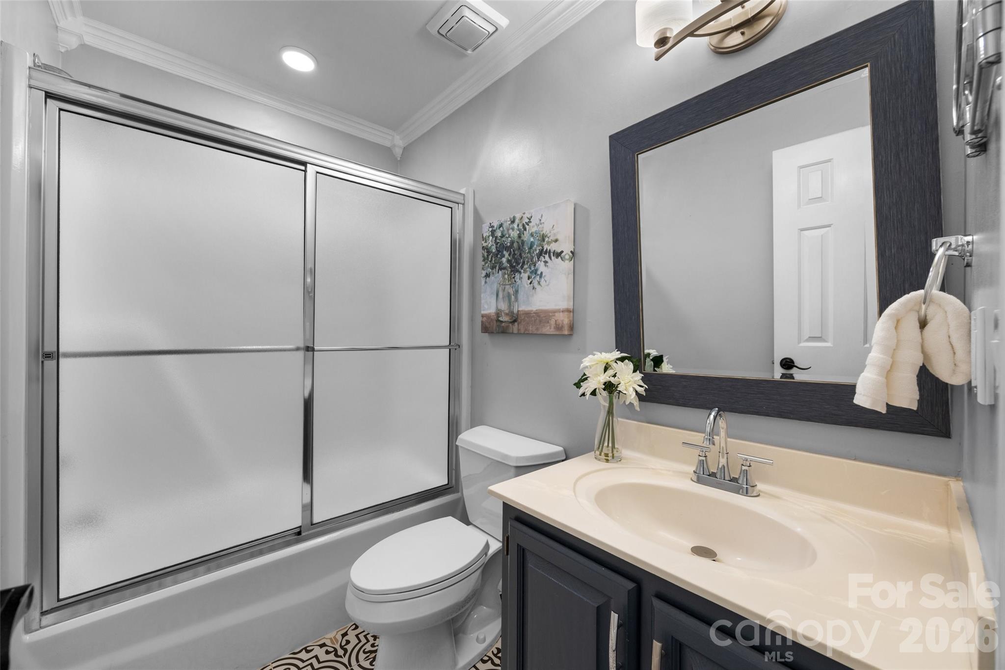 7057 Mariners Court — Tega Cay