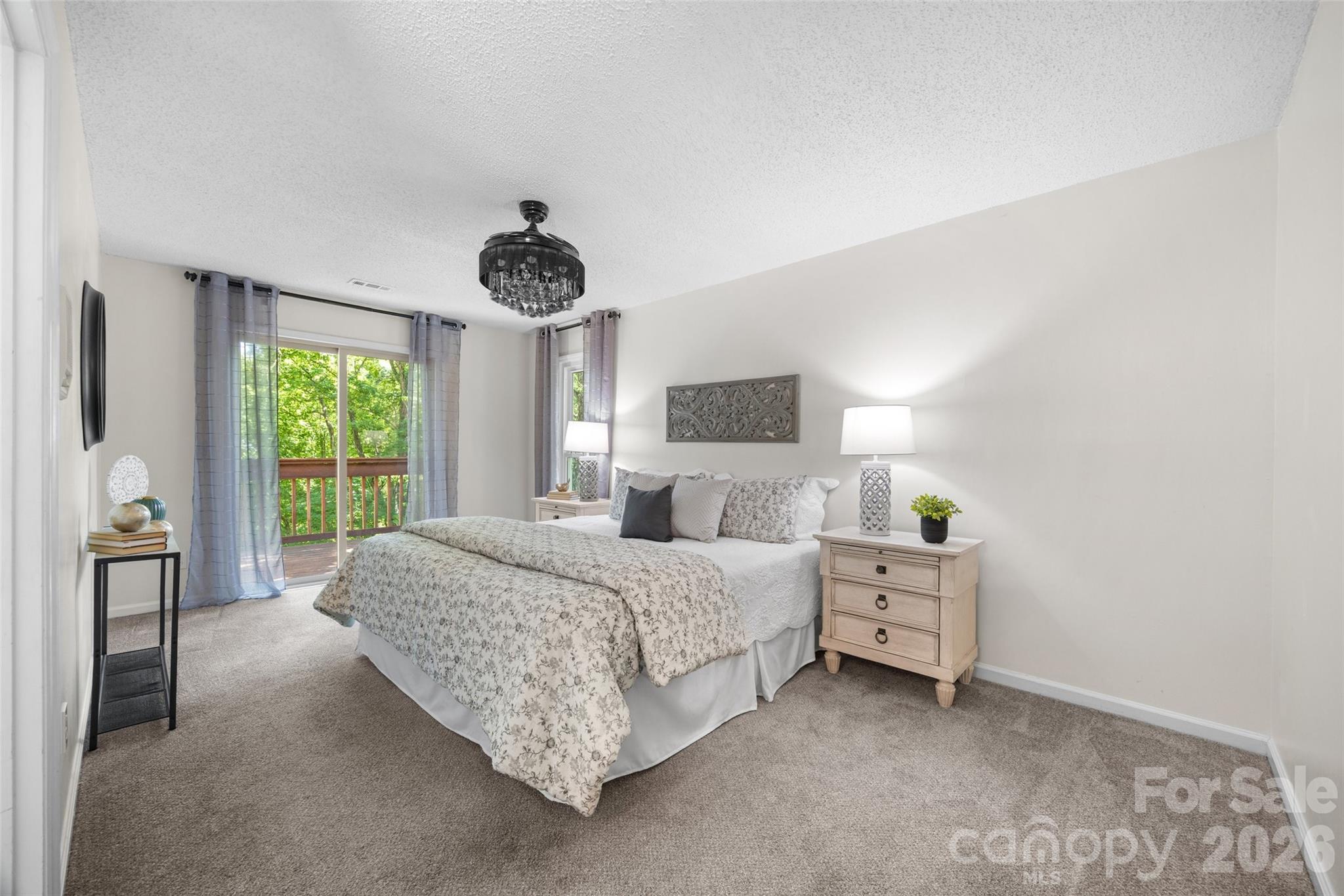 7057 Mariners Court — Tega Cay