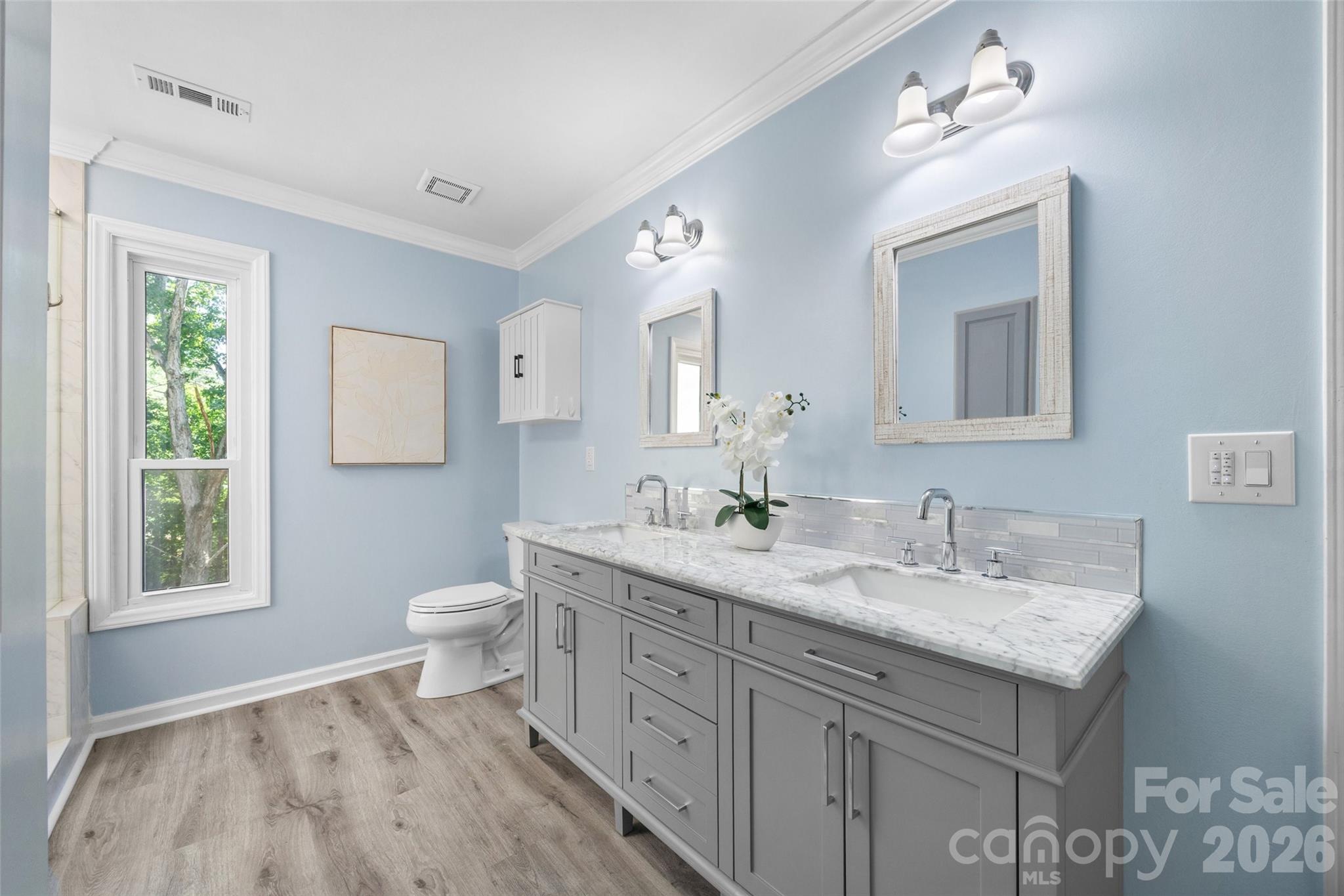 7057 Mariners Court — Tega Cay
