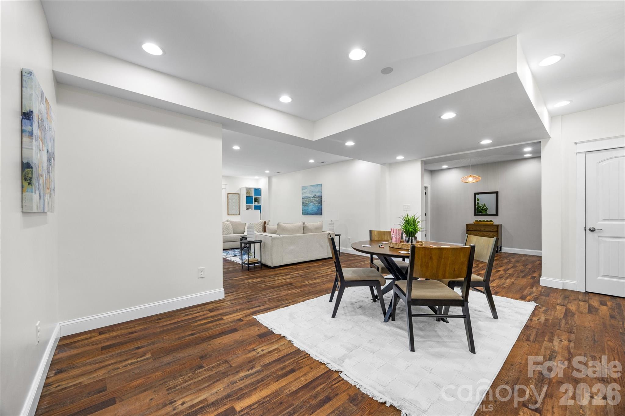 7057 Mariners Court — Tega Cay