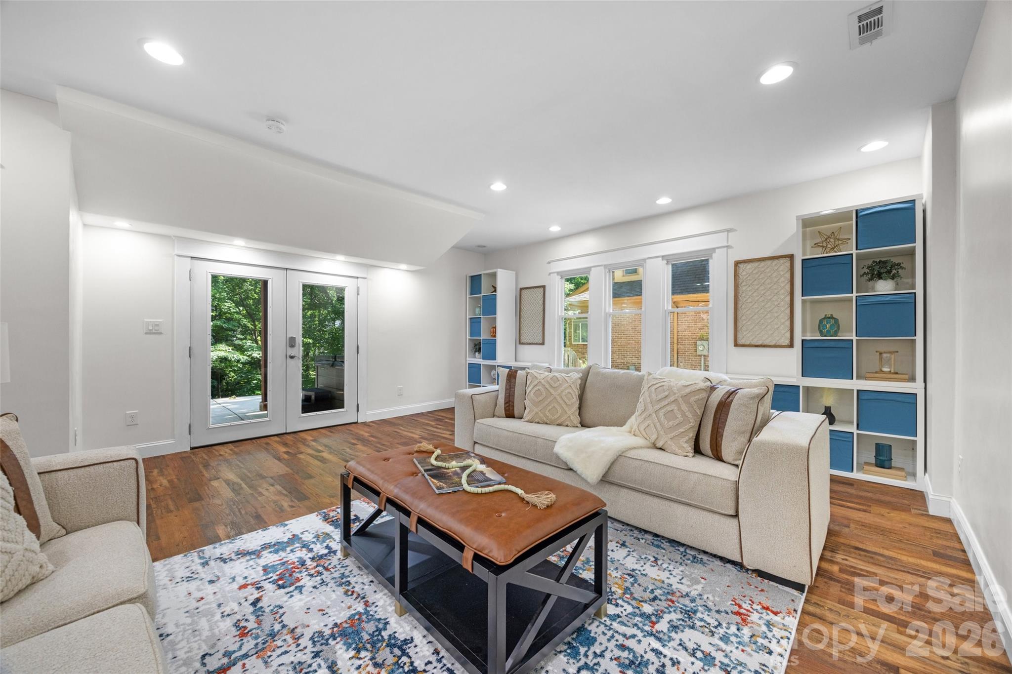 7057 Mariners Court — Tega Cay