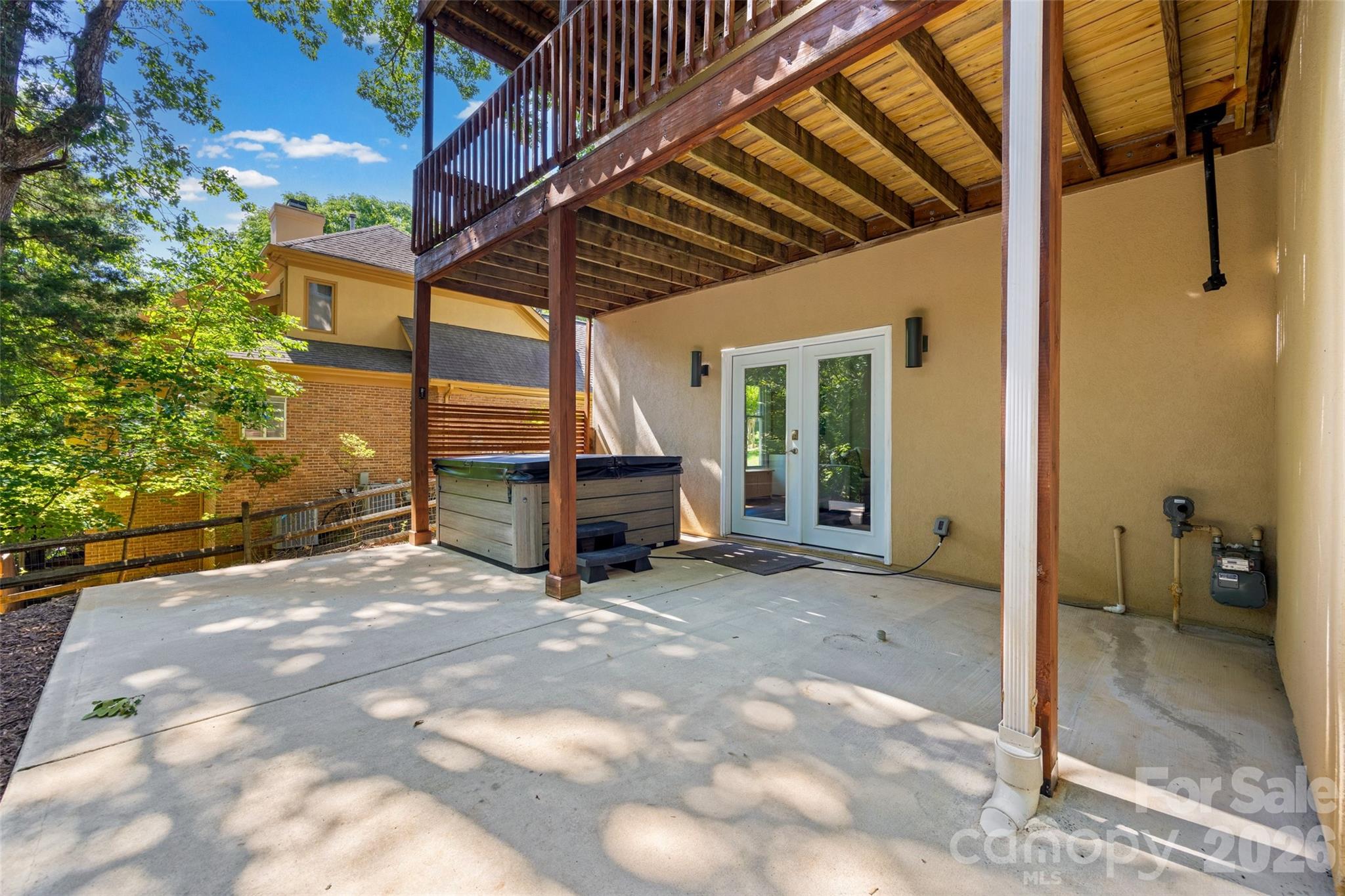7057 Mariners Court — Tega Cay