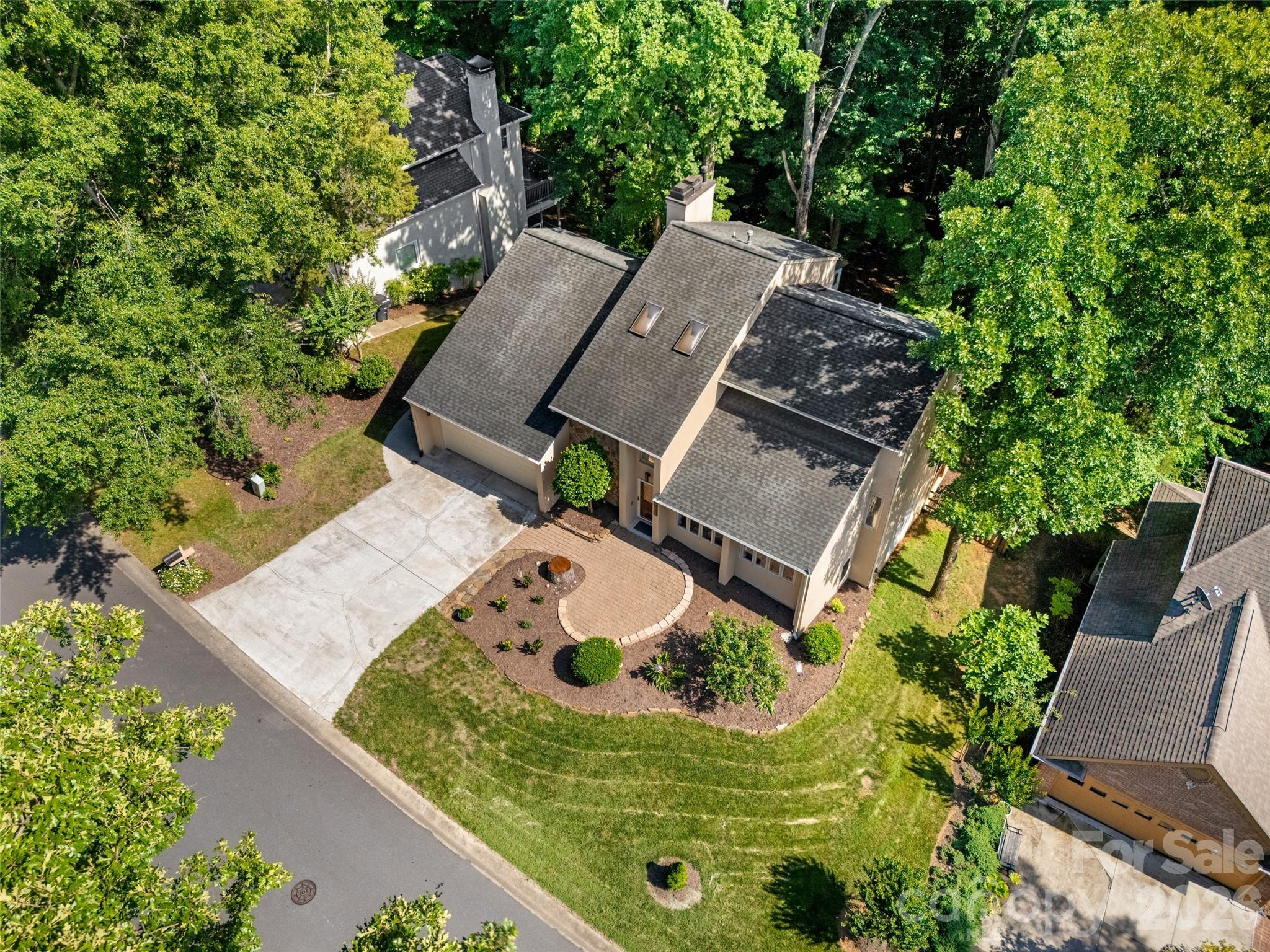 7057 Mariners Court — Tega Cay