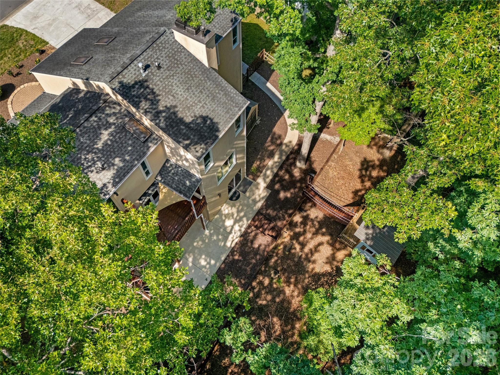 7057 Mariners Court — Tega Cay