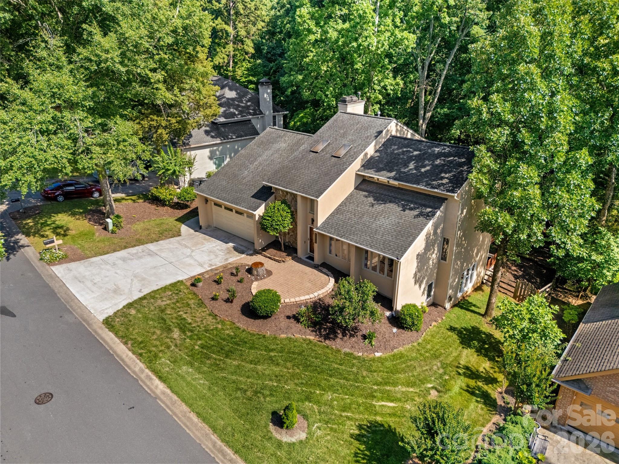 7057 Mariners Court — Tega Cay