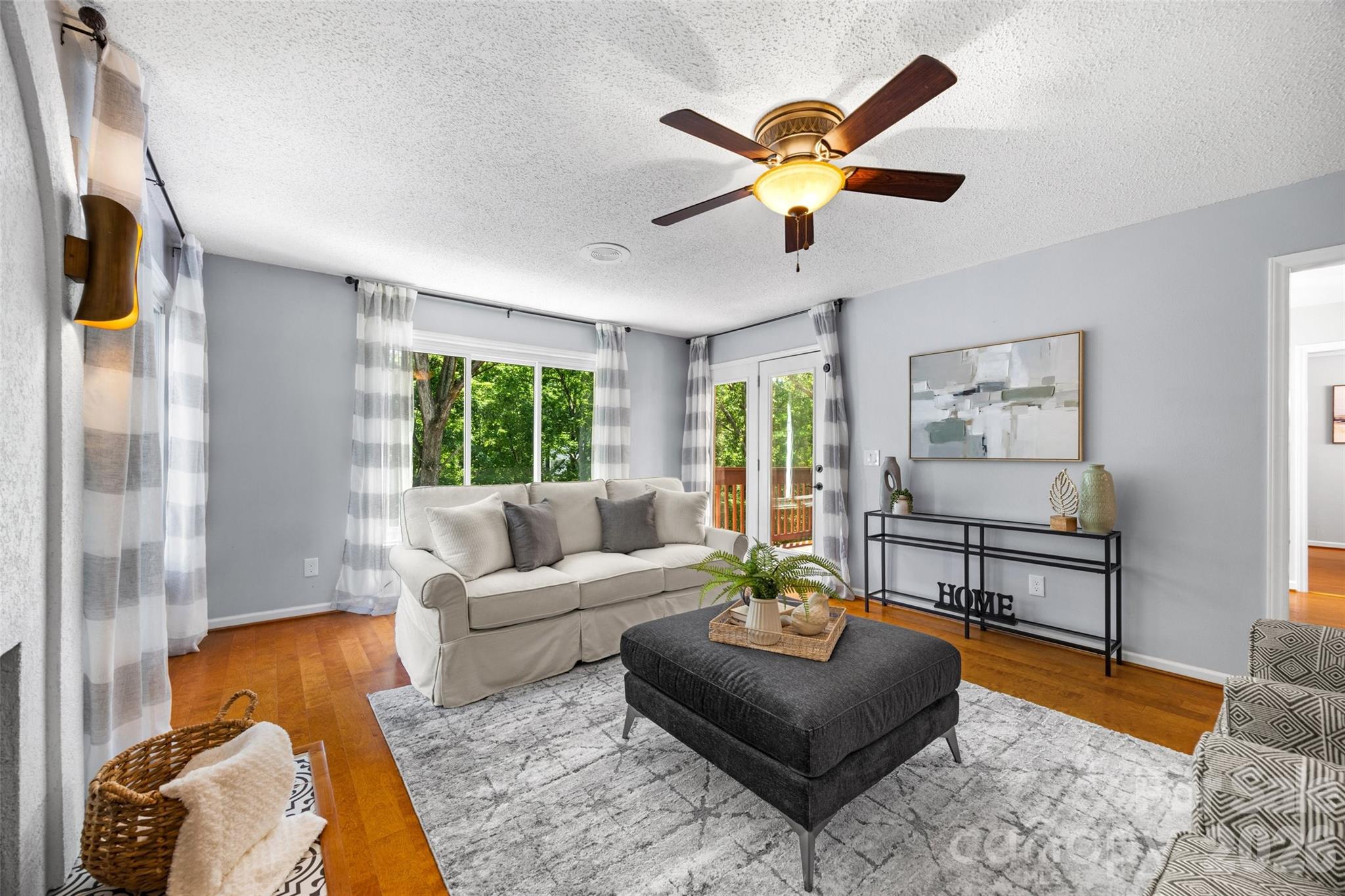 7057 Mariners Court — Tega Cay