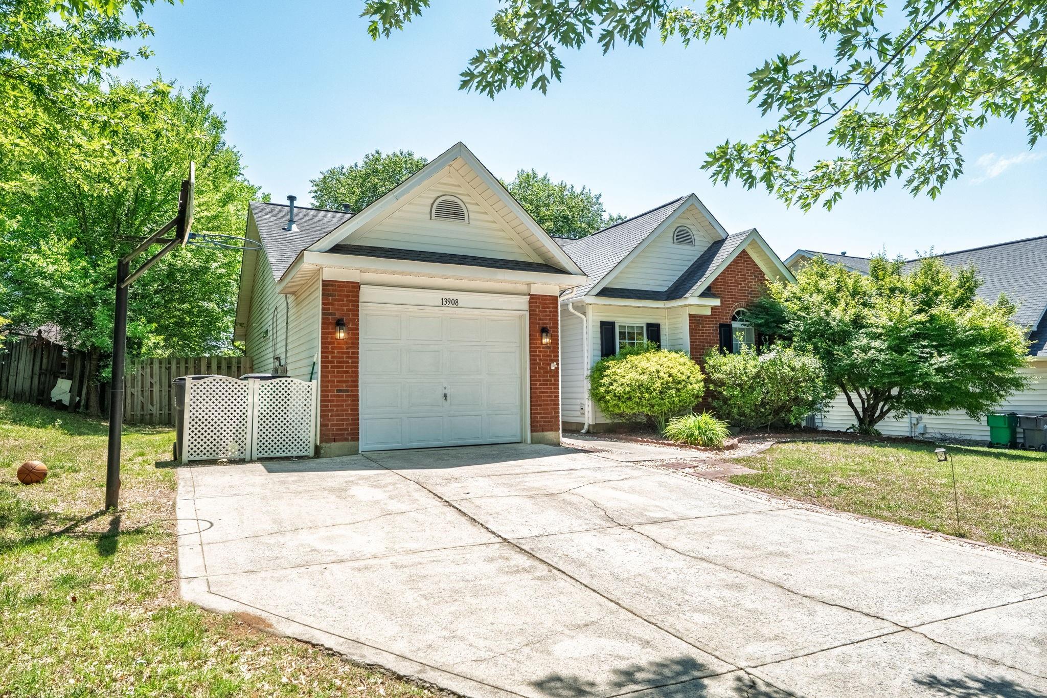 13908 Mcgloughlin Way Court — Charlotte