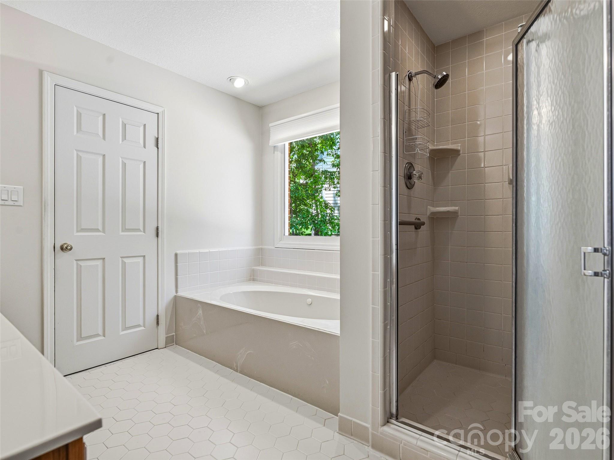 18 High Bluff Drive — Weaverville
