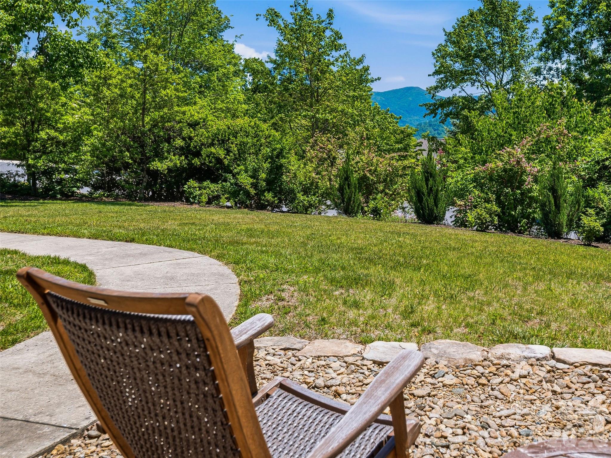 18 High Bluff Drive — Weaverville