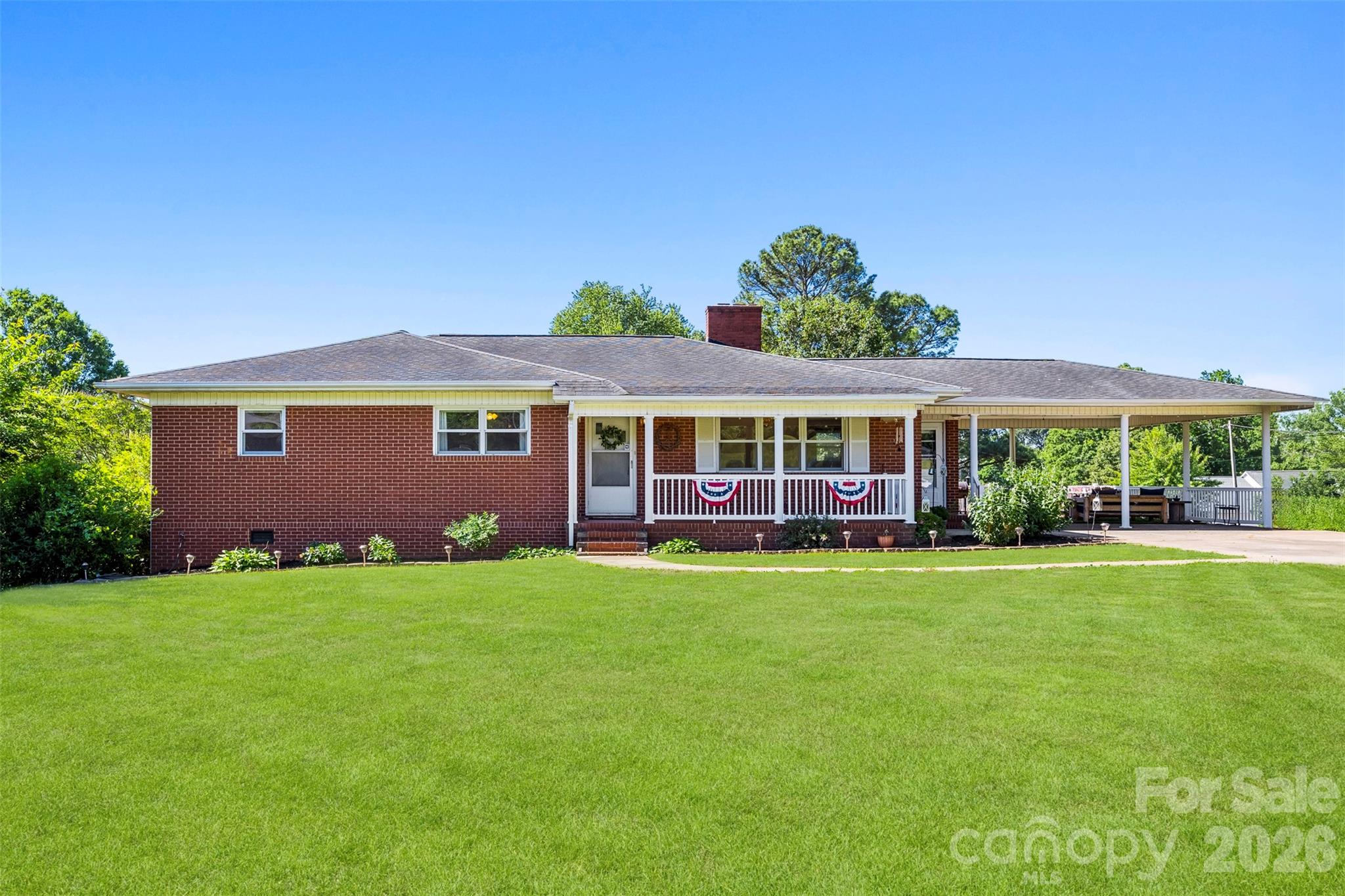 202 Museum Road — Statesville