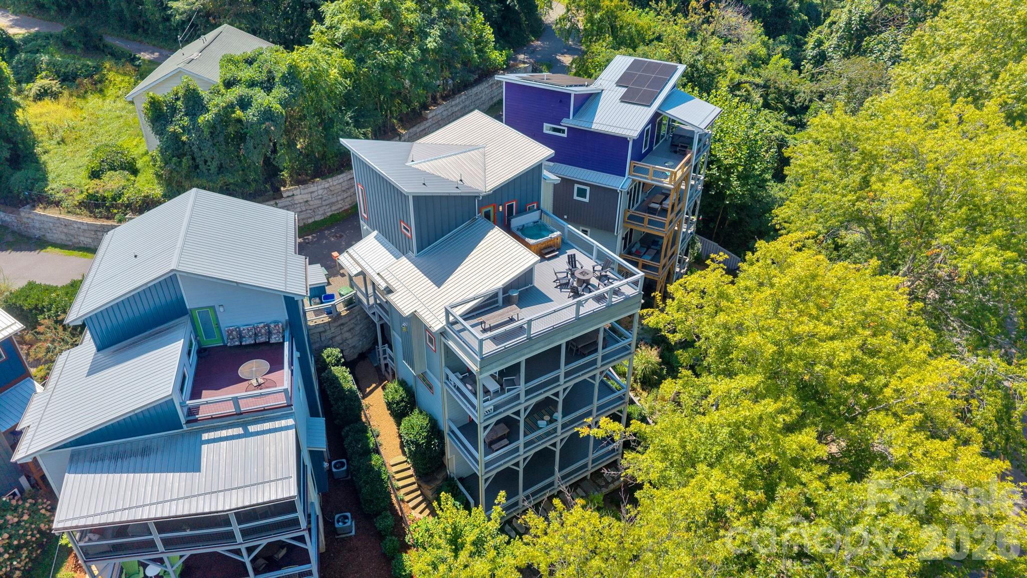 8 Birdhouse Row — Asheville