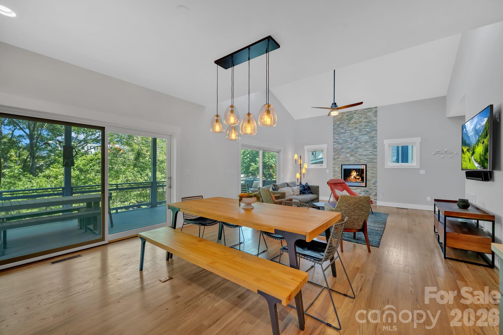 8 Birdhouse Row — Asheville